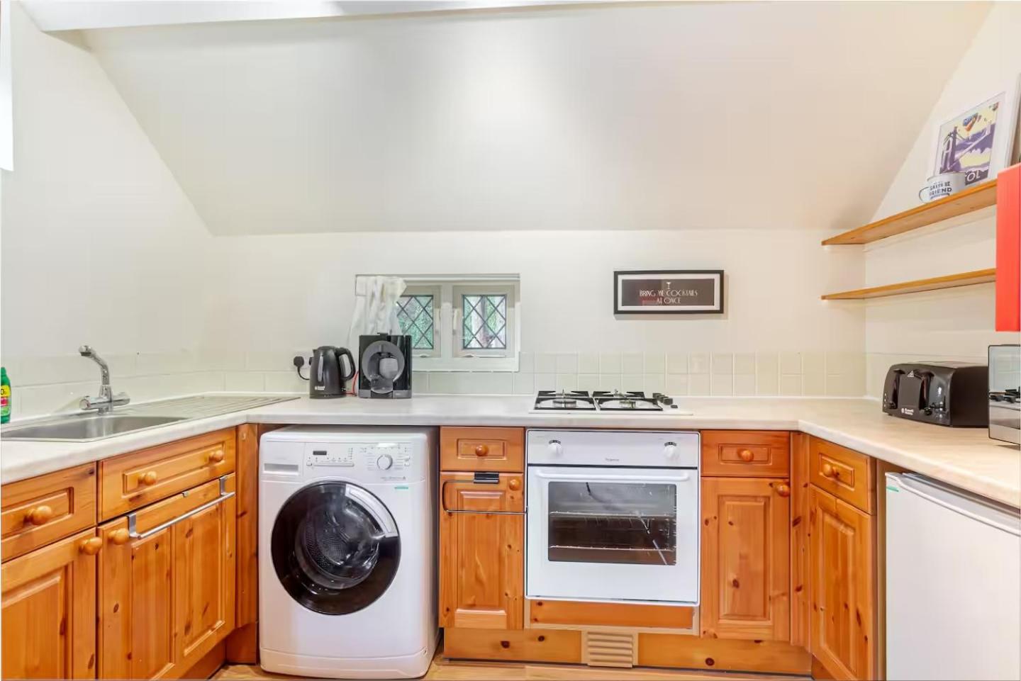 Cosy 1 Bedroom Cottage, The Old Thatch, Bredon
