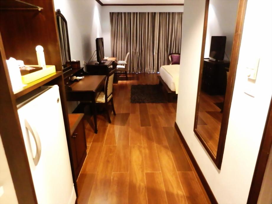 Sir James Resort
