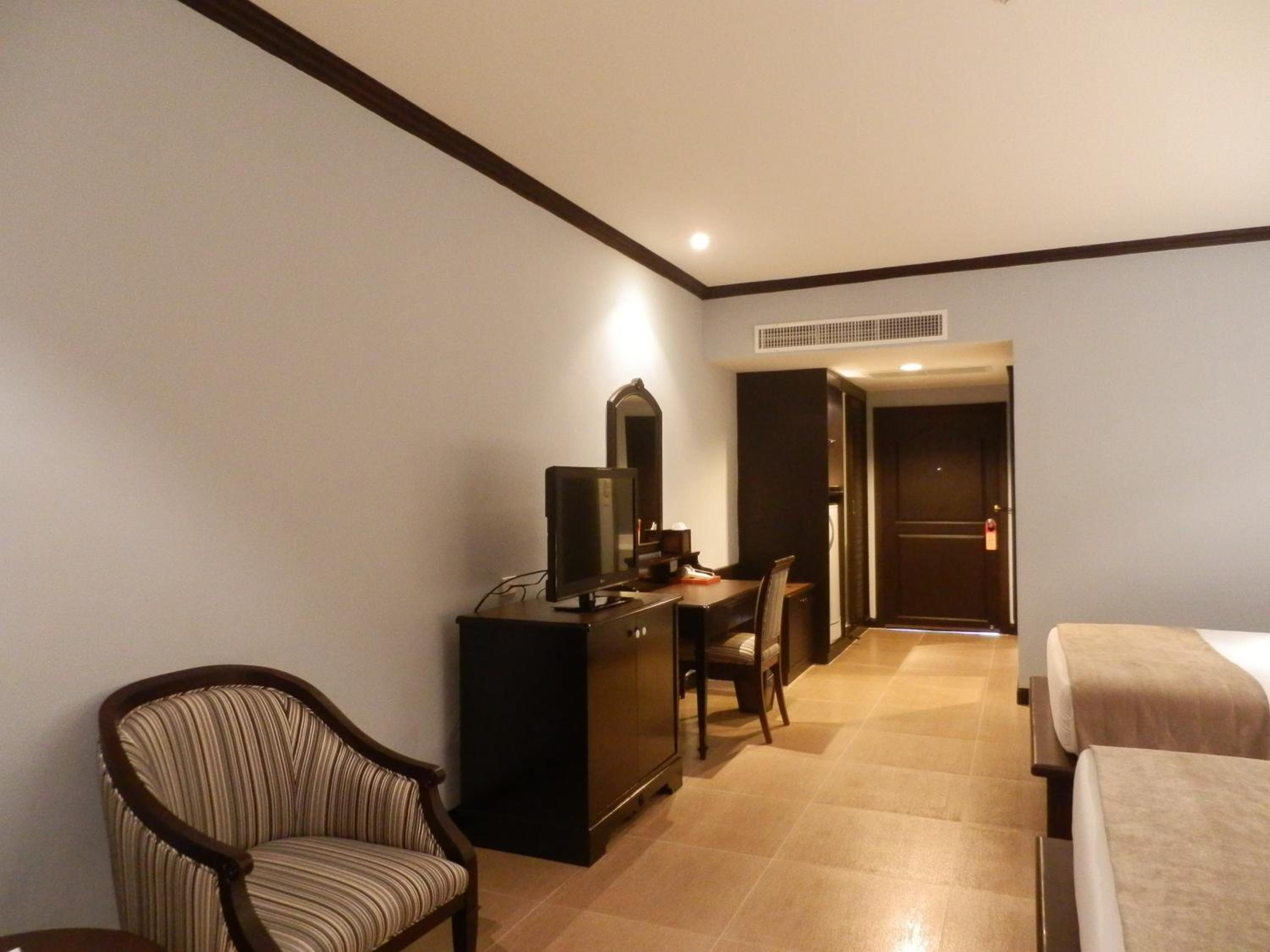 Sir James Resort