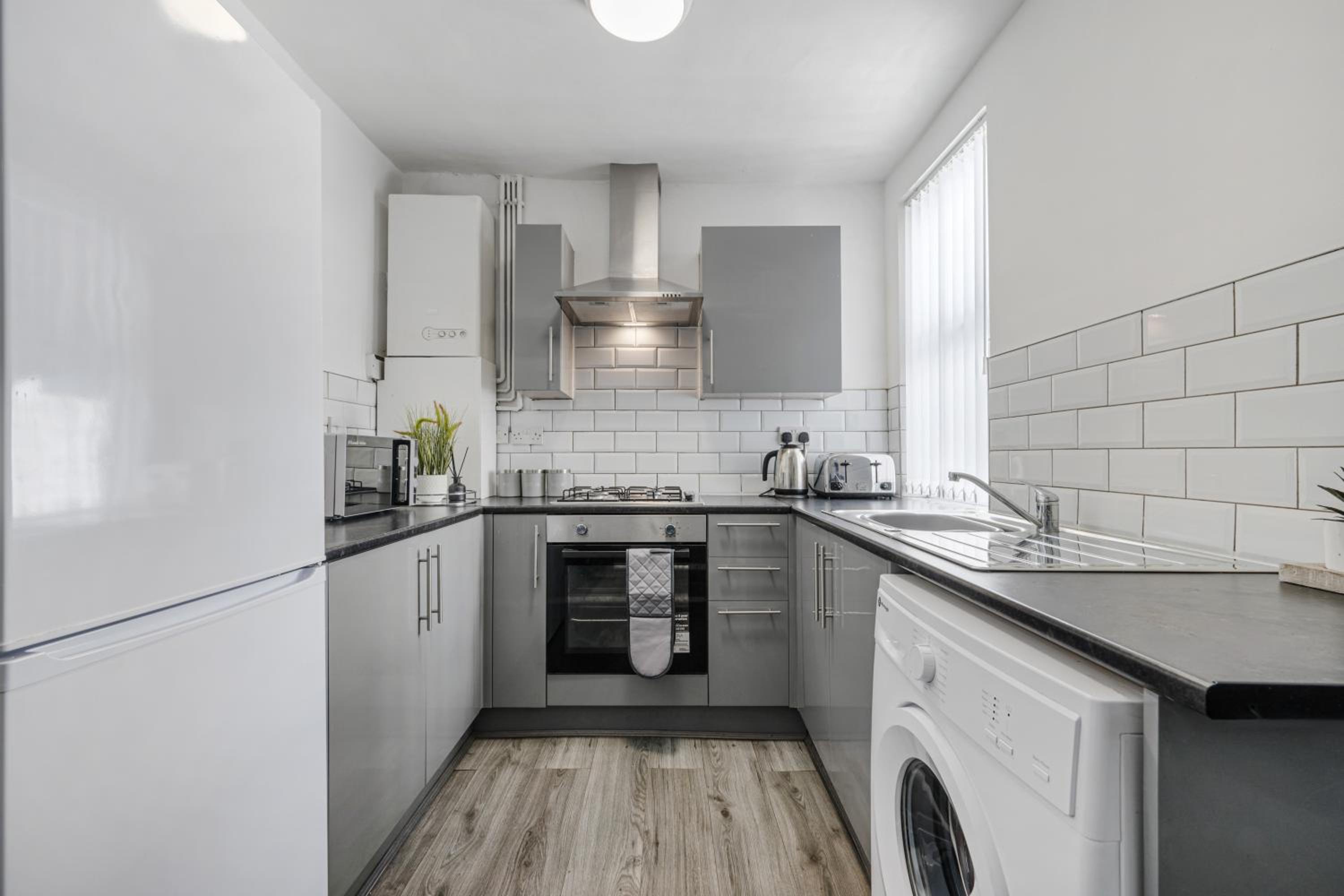 Cameron House - Air Host & Stay - Contractor Friendly