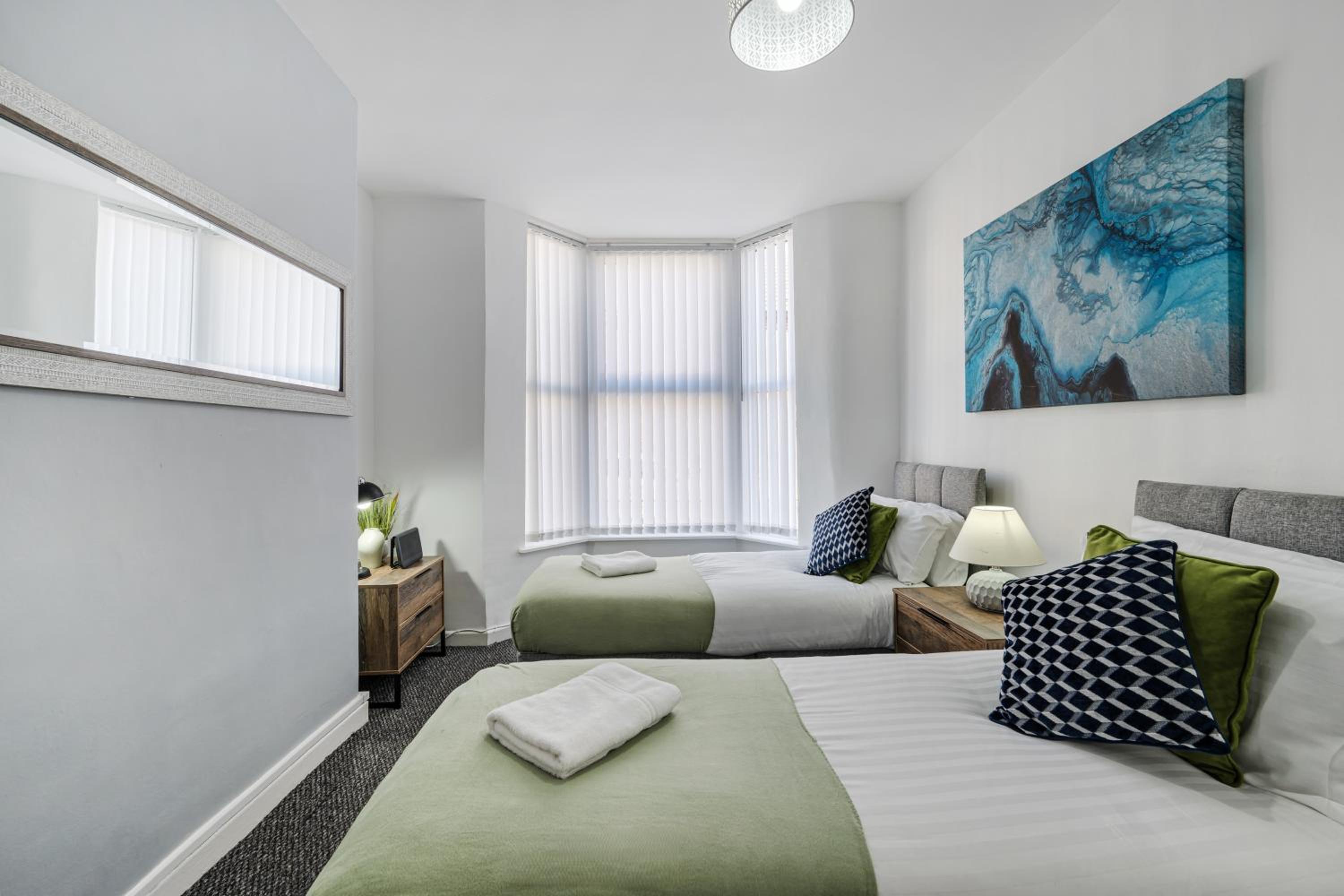 Cameron House - Air Host & Stay - Contractor Friendly