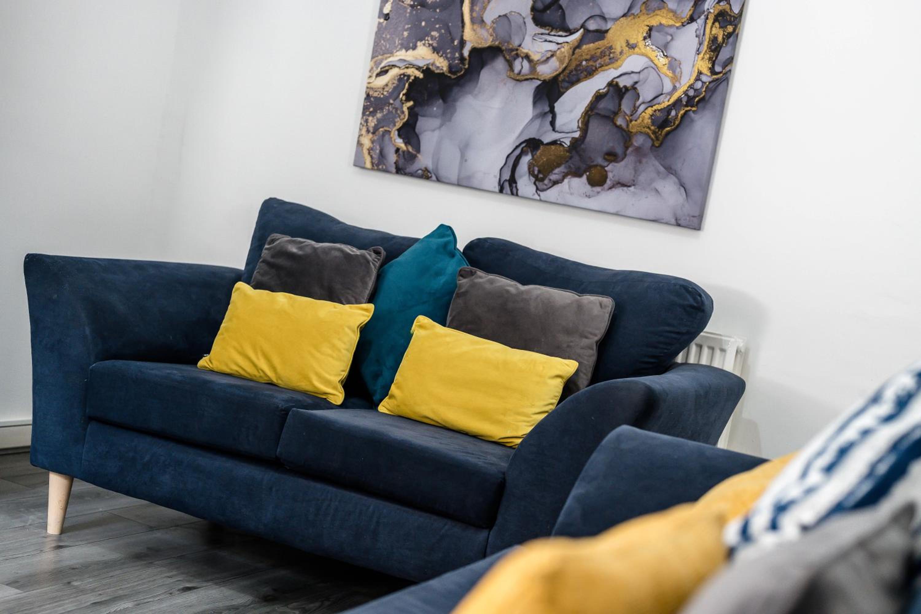 Cameron House - Air Host & Stay - Contractor Friendly