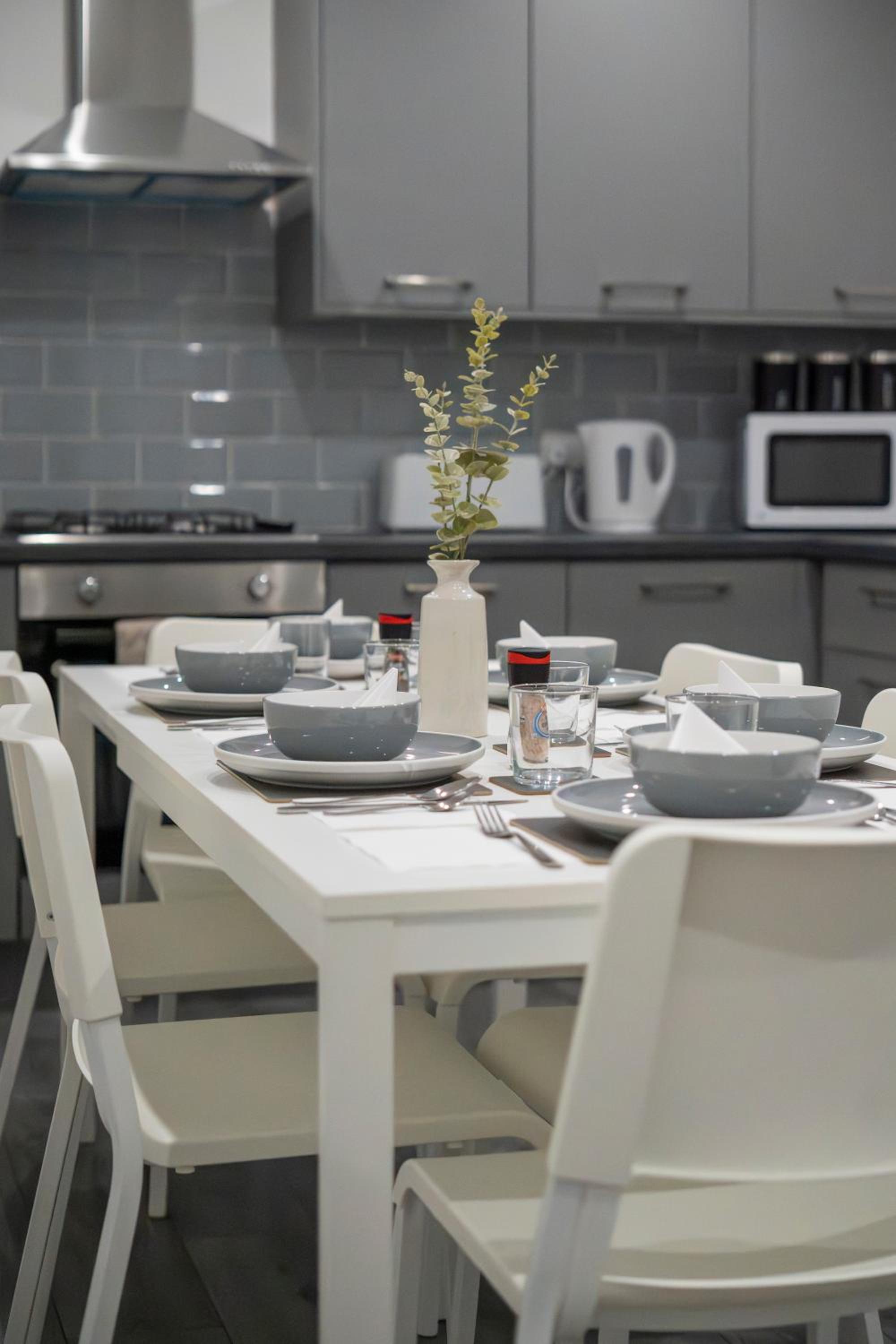 4 Bedrooms-4 Bathrooms House