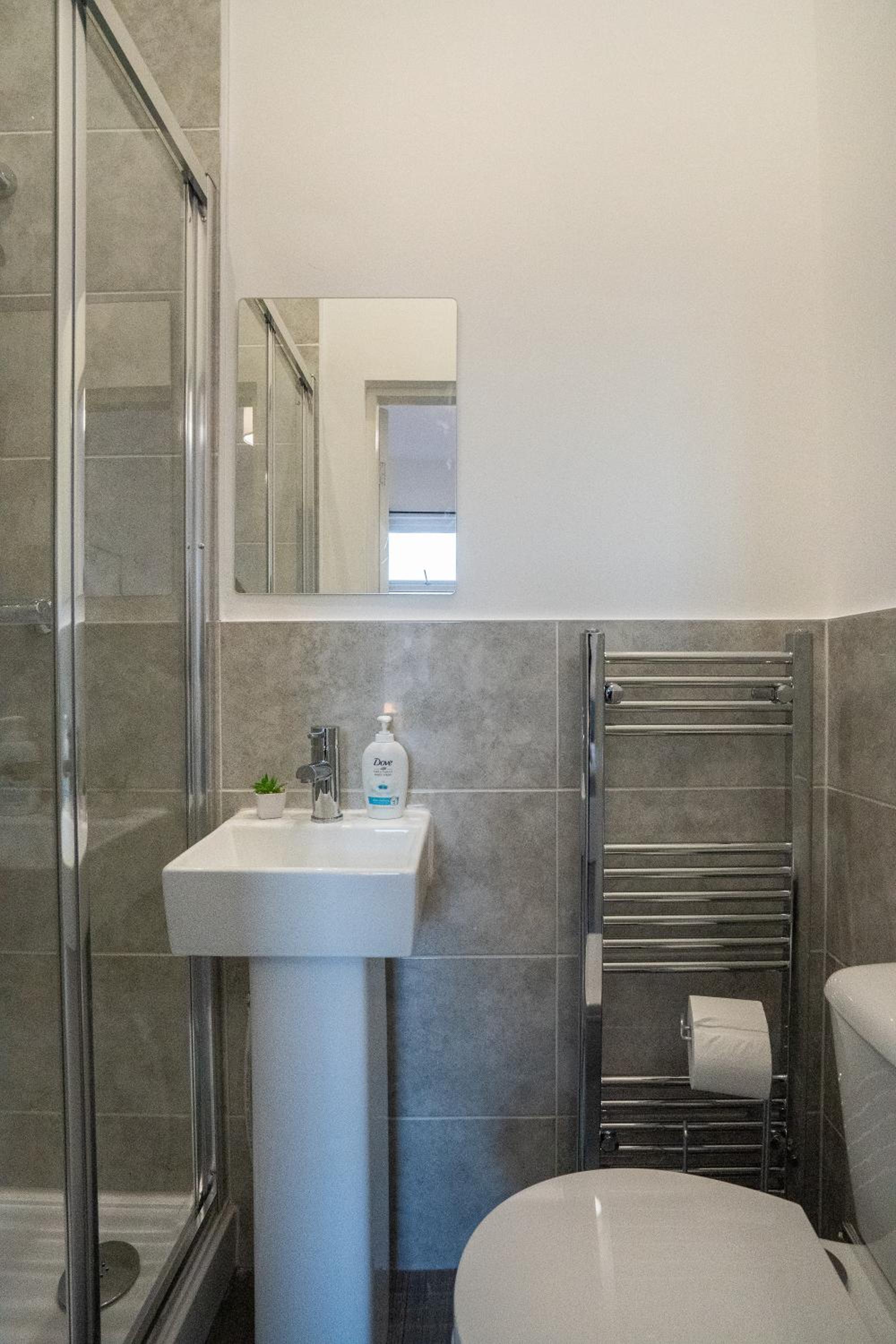4 Bedrooms-4 Bathrooms House