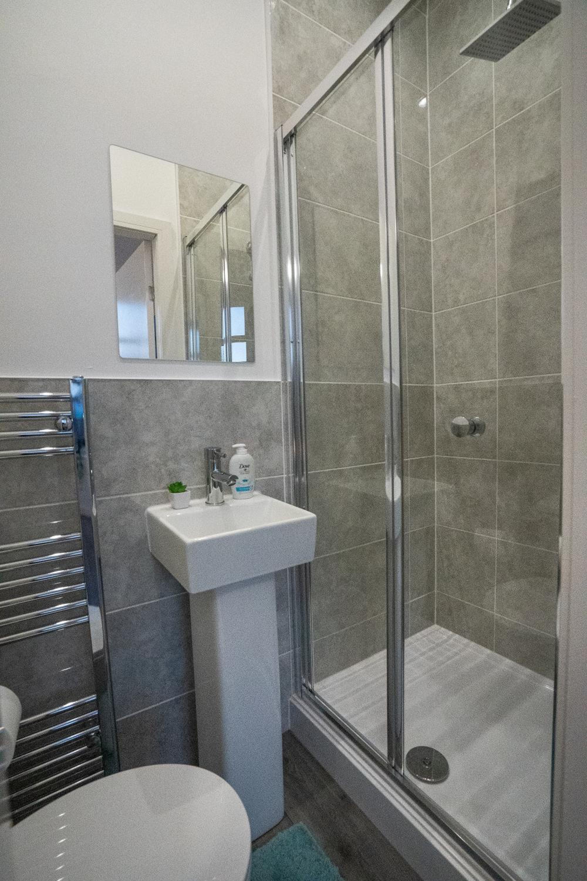 4 Bedrooms-4 Bathrooms House