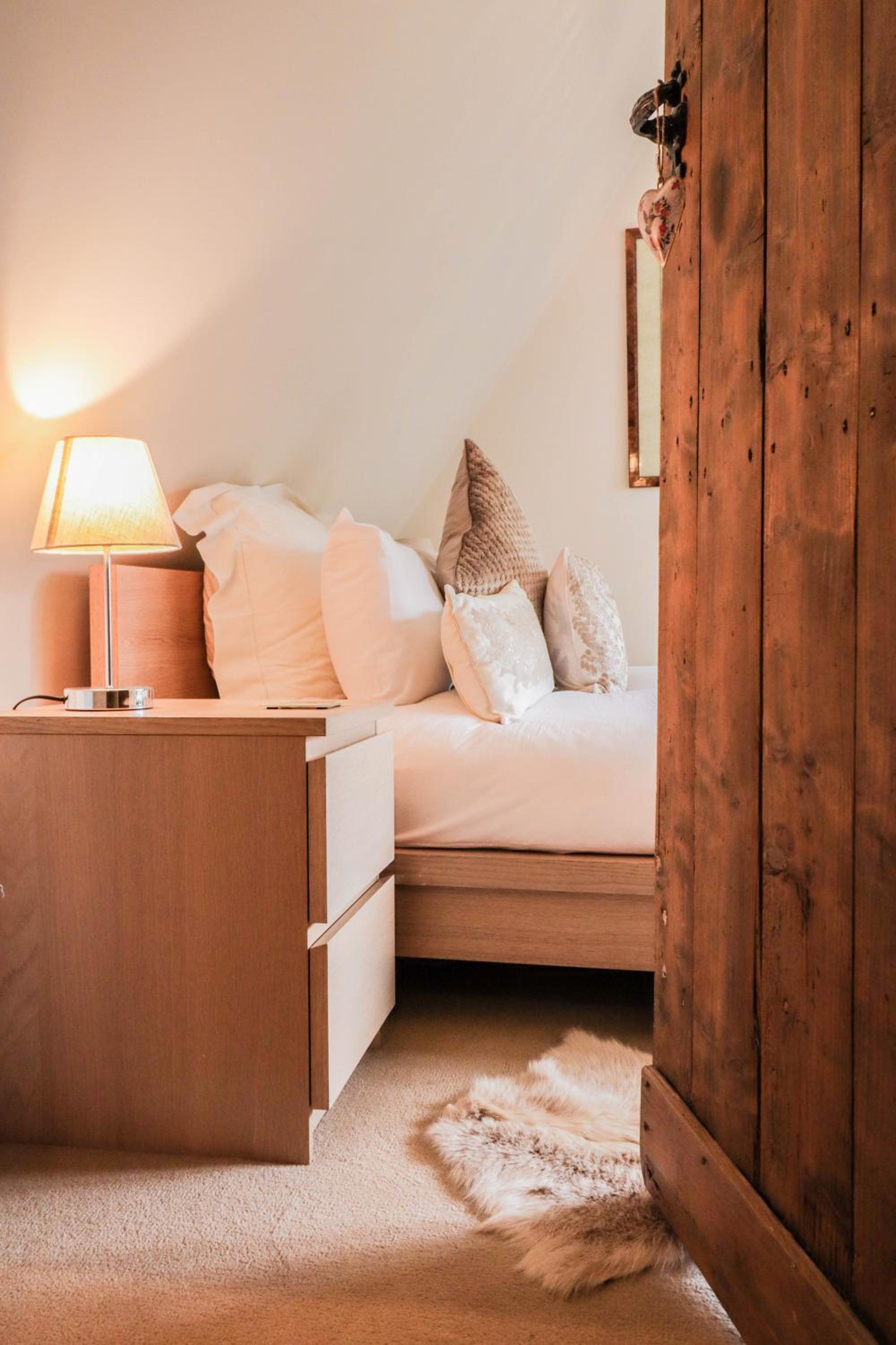 Beautifully Designed Cottage Free WiFi