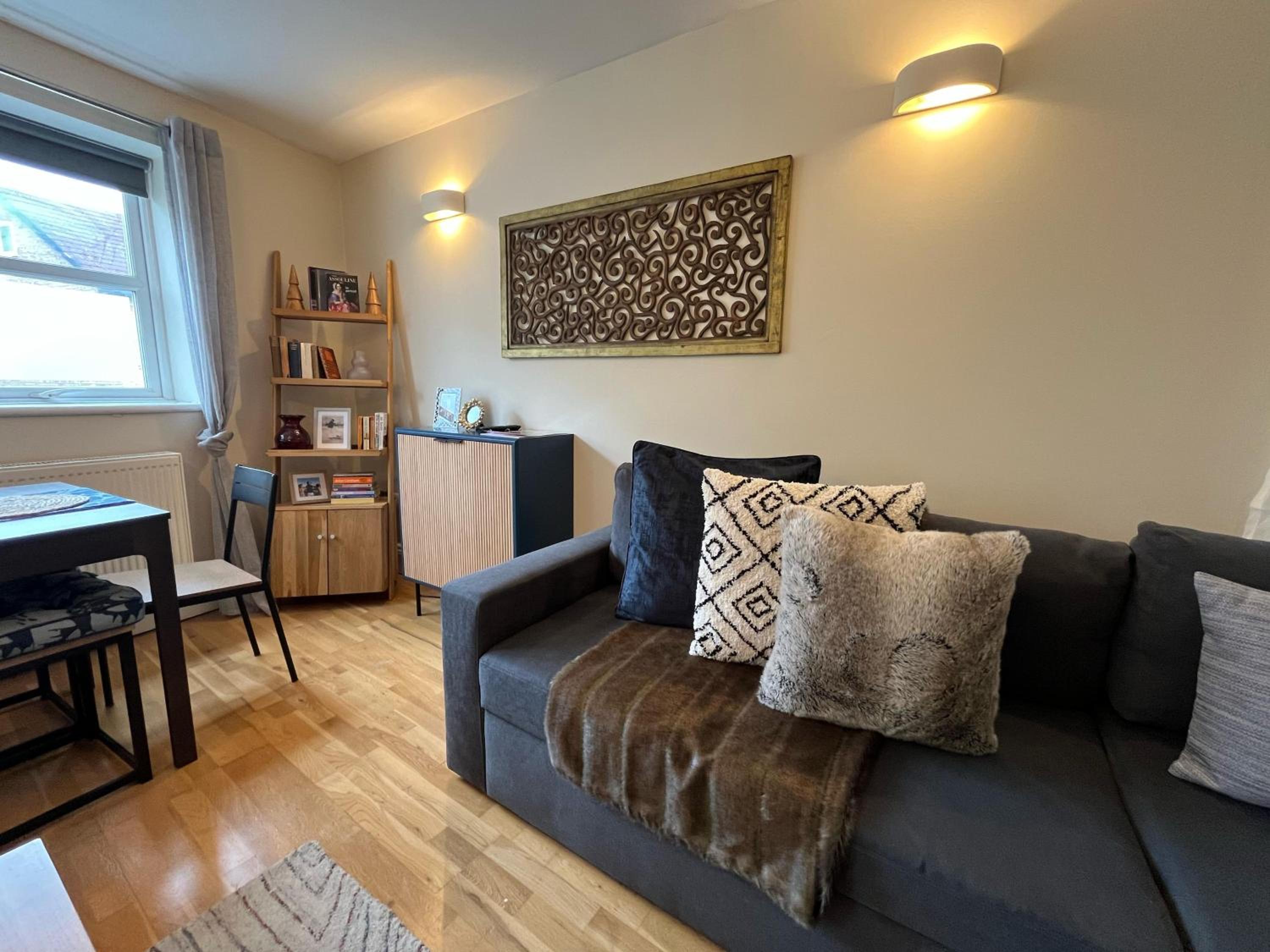 Spacious 2 Bedroom Apartment