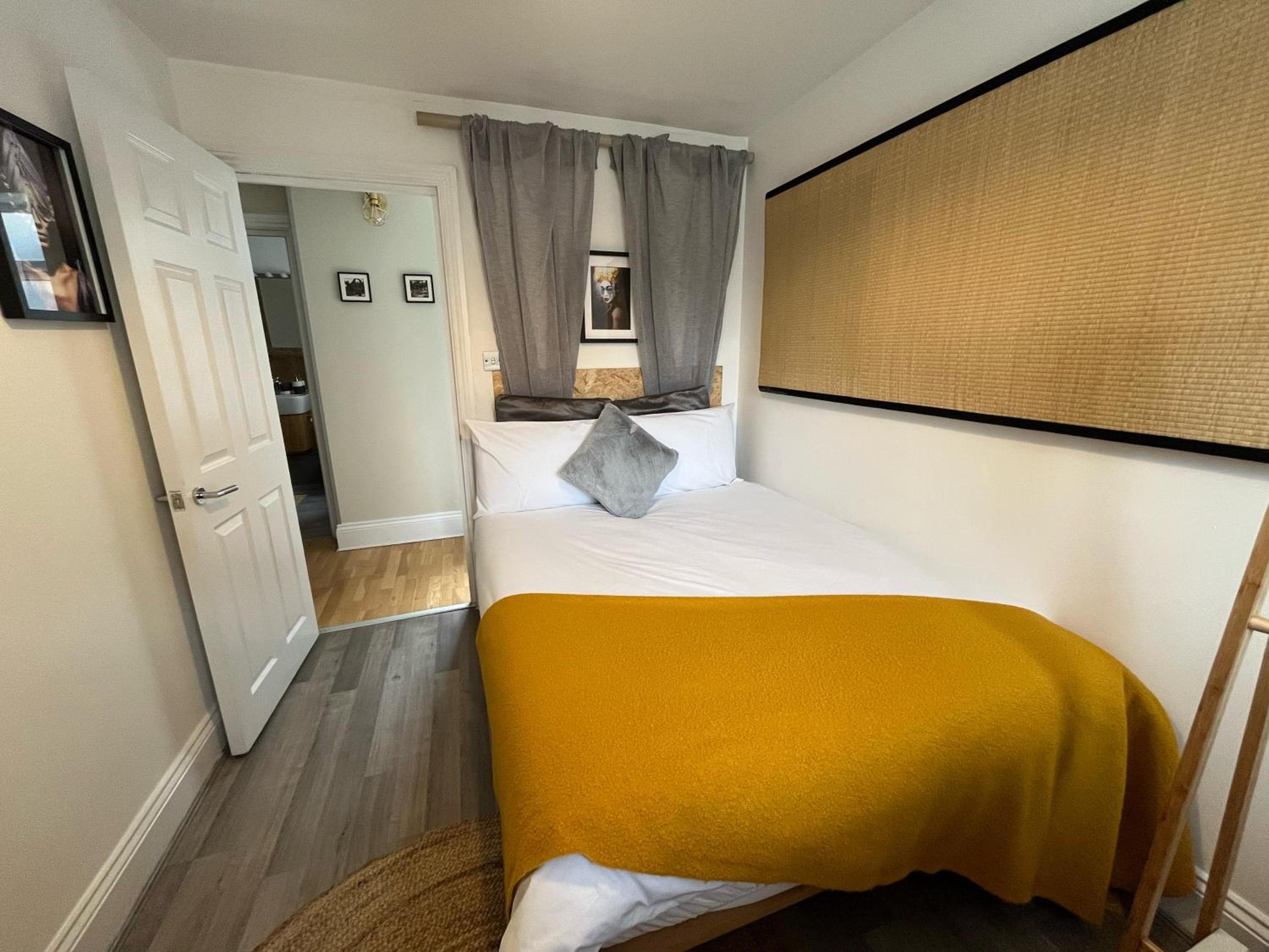 Spacious 2 Bedroom Apartment
