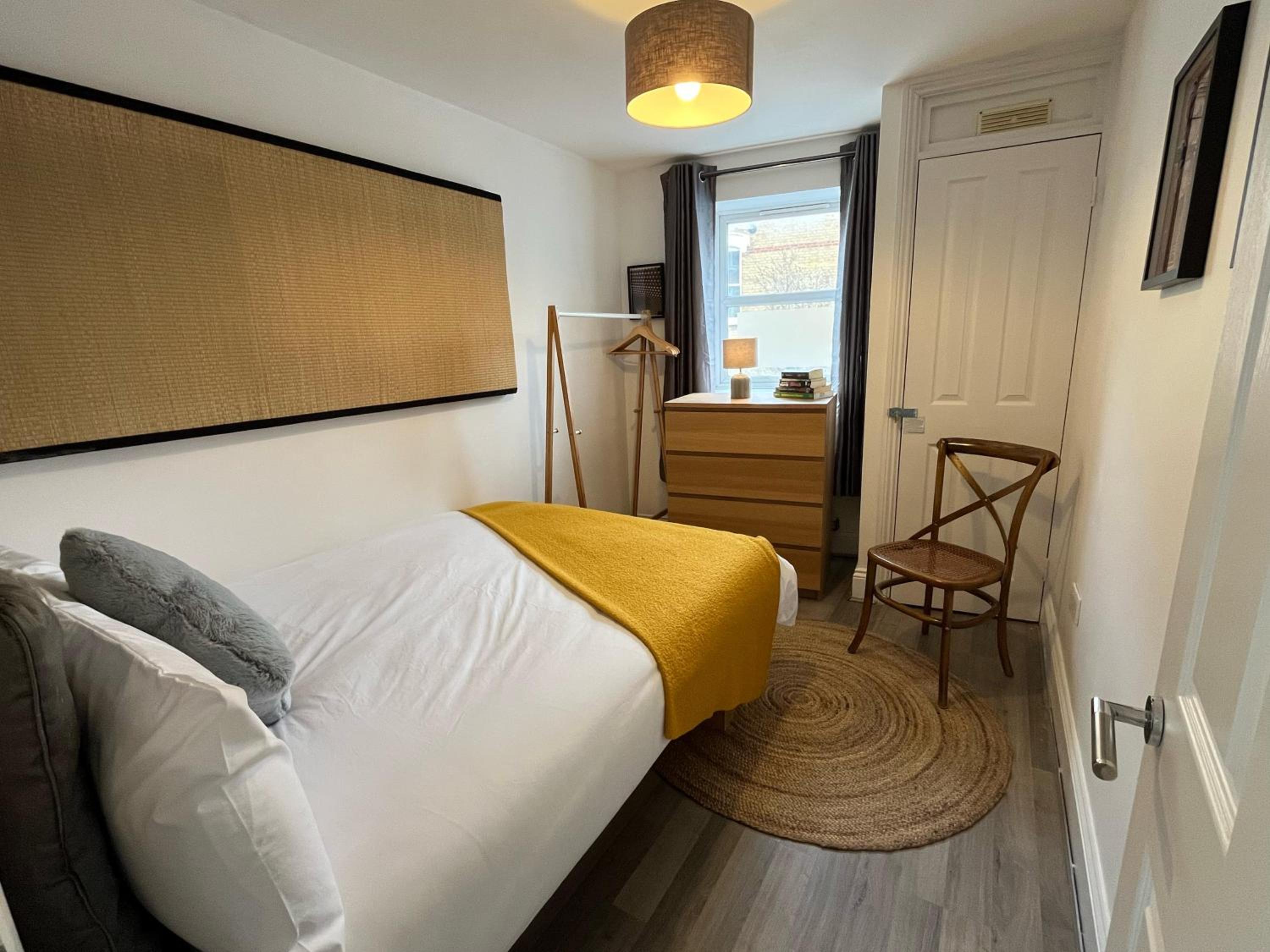 Spacious 2 Bedroom Apartment