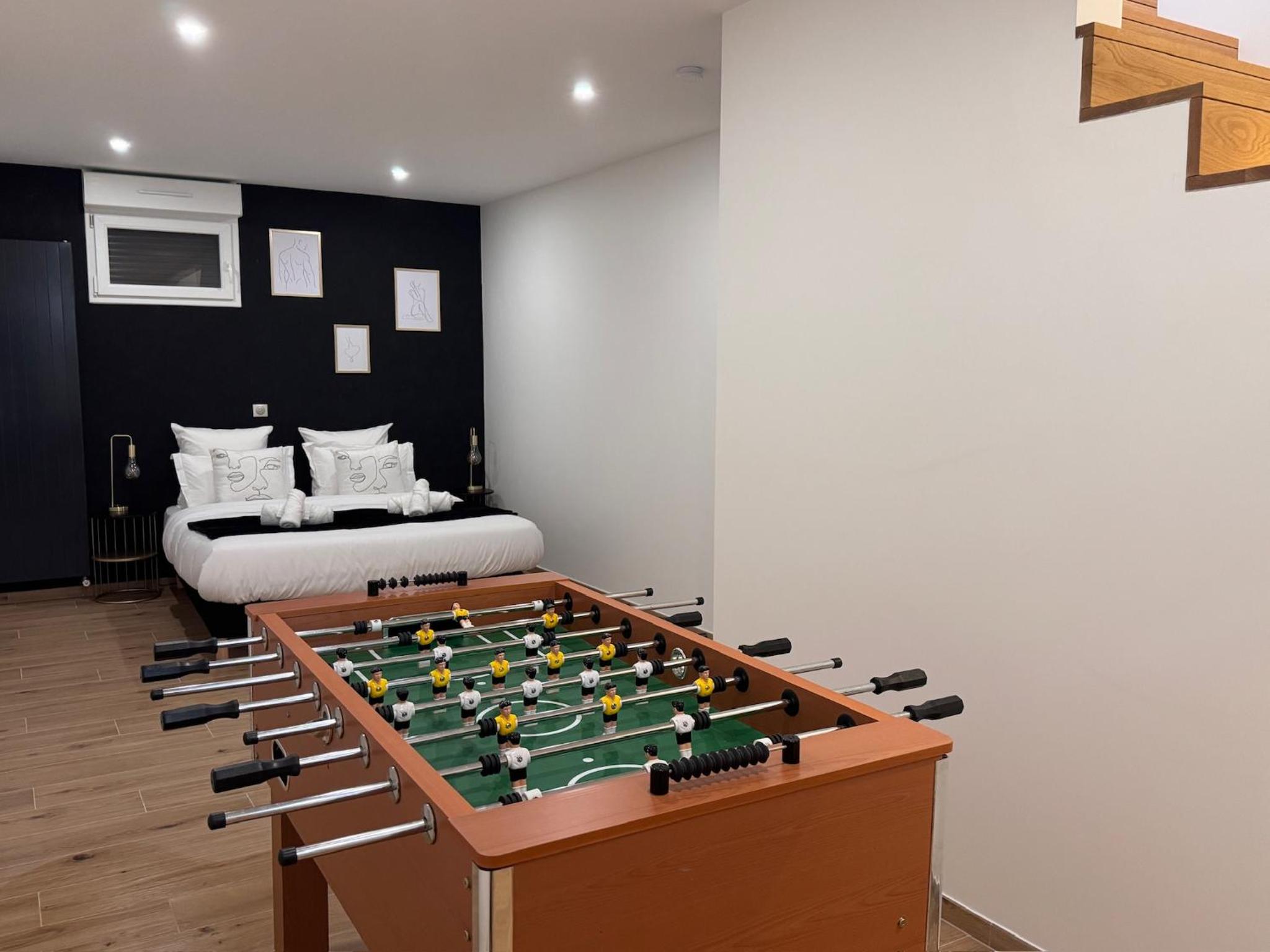 Maison Fair play, jardin, parking, billard