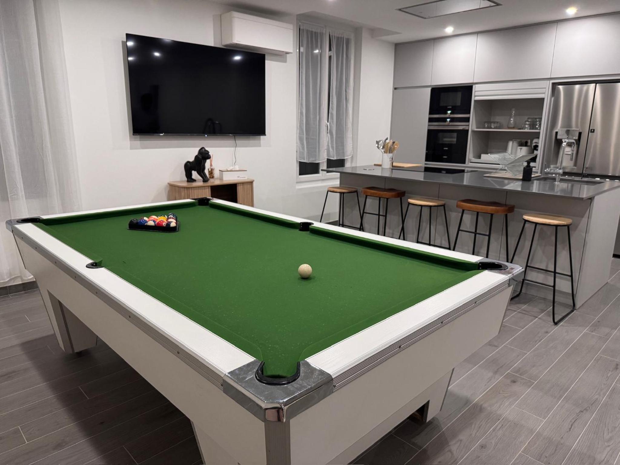 Maison Fair play, jardin, parking, billard