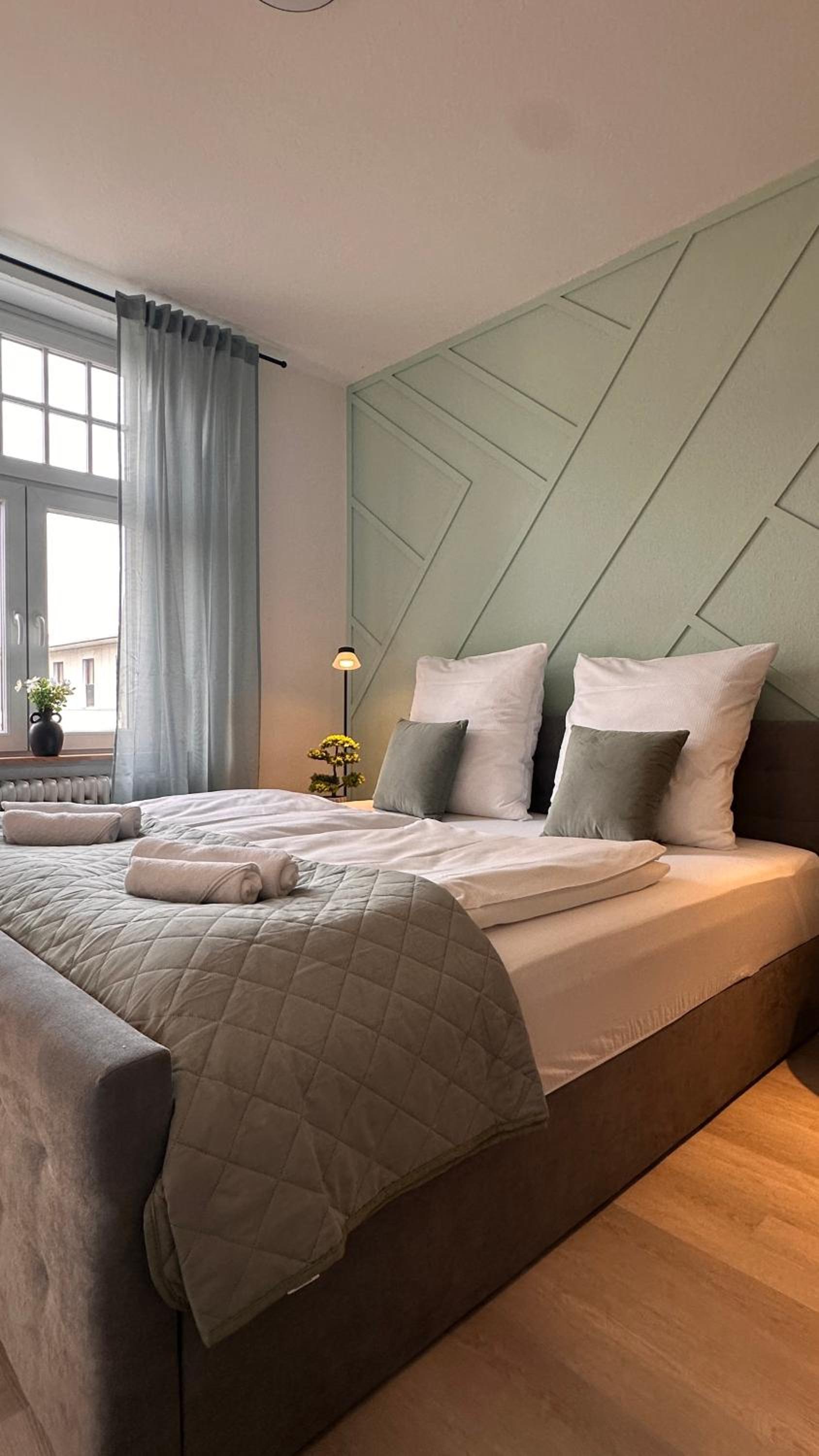 AMAO Mantis - Design Apartment - City Center - King-Size Bed - Parking - Storchenturm - bis 10 Pers 2Whg