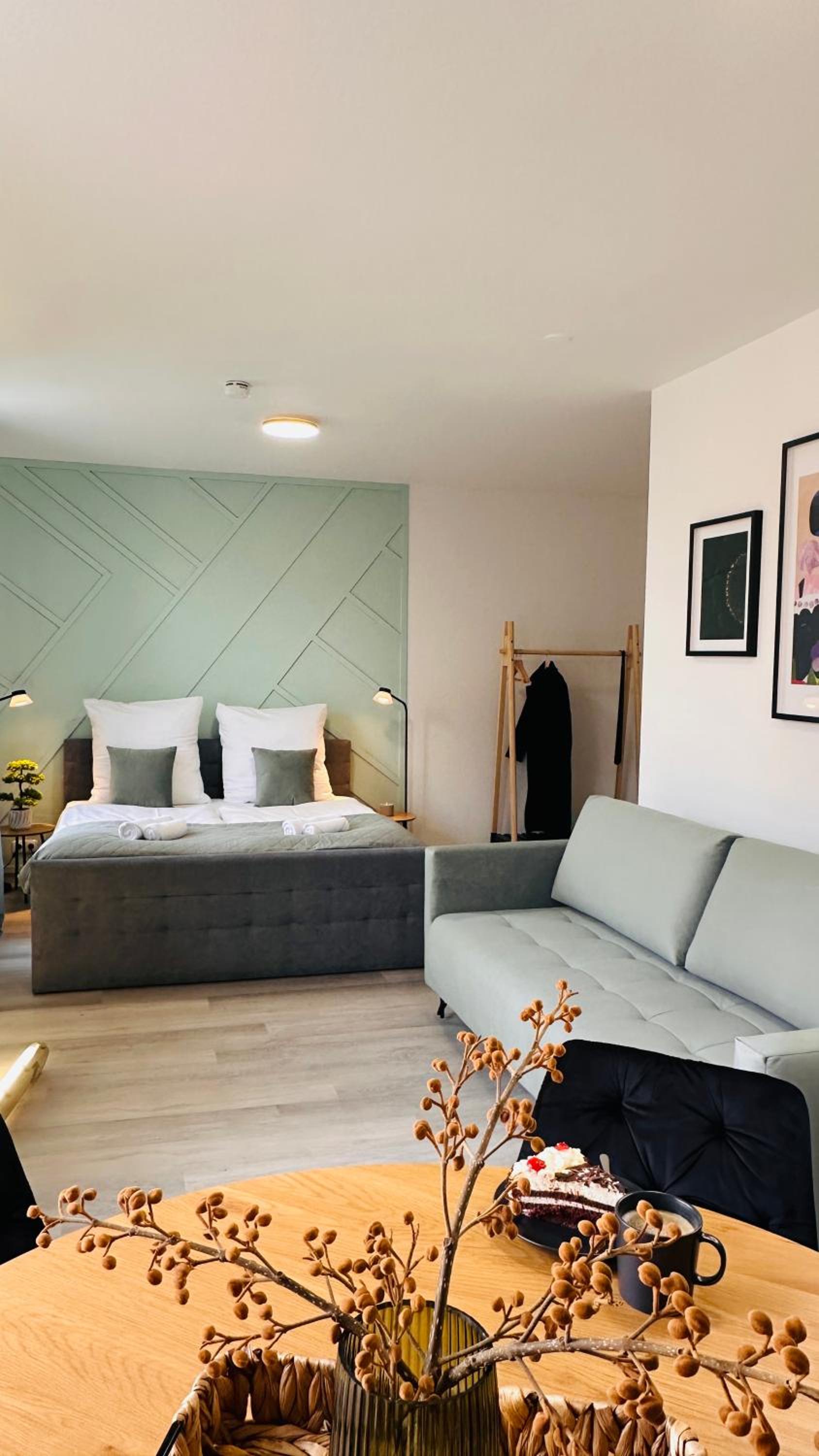 AMAO Mantis - Design Apartment - City Center - King-Size Bed - Parking - Storchenturm - bis 10 Pers 2Whg