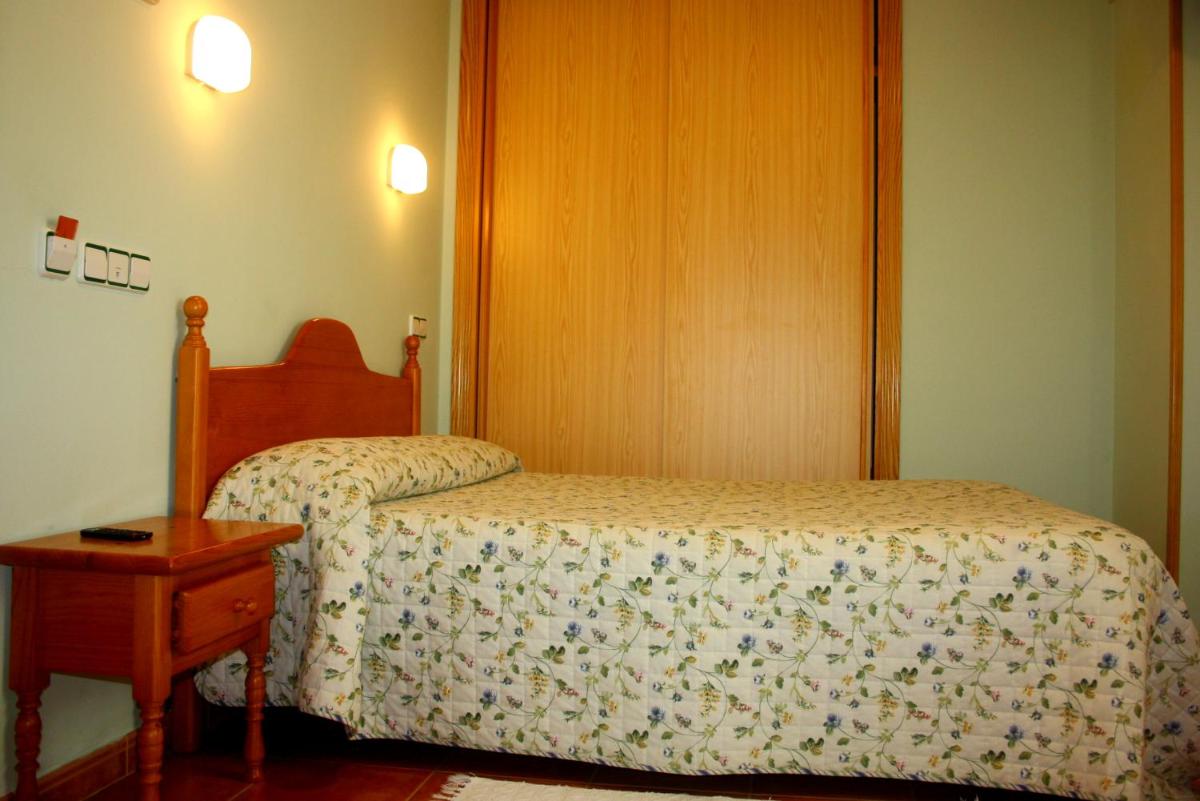 Hostal La Granja view 3