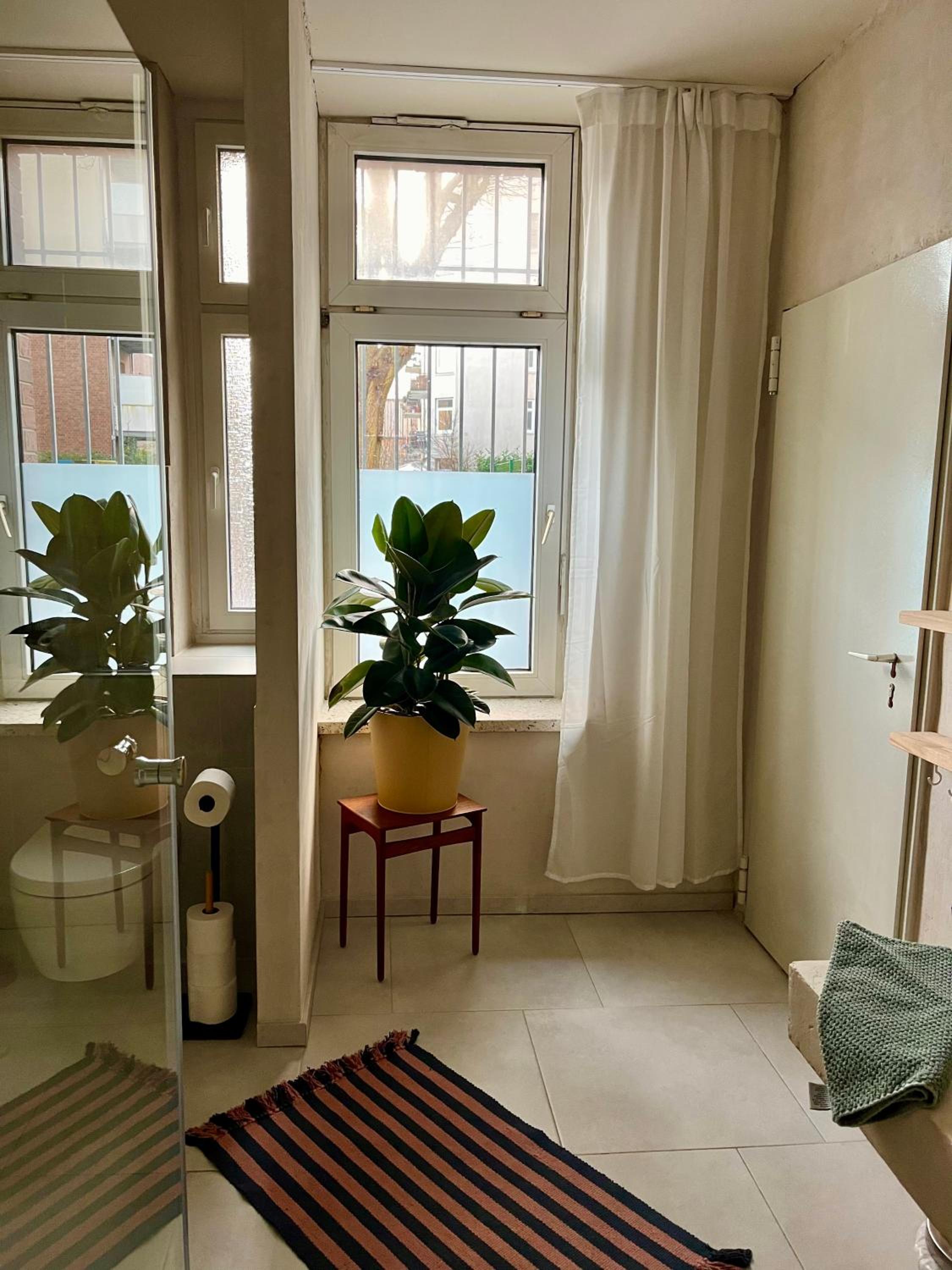 THE GREEN CHAIR Eppendorf - 75qm apartment for 4-6