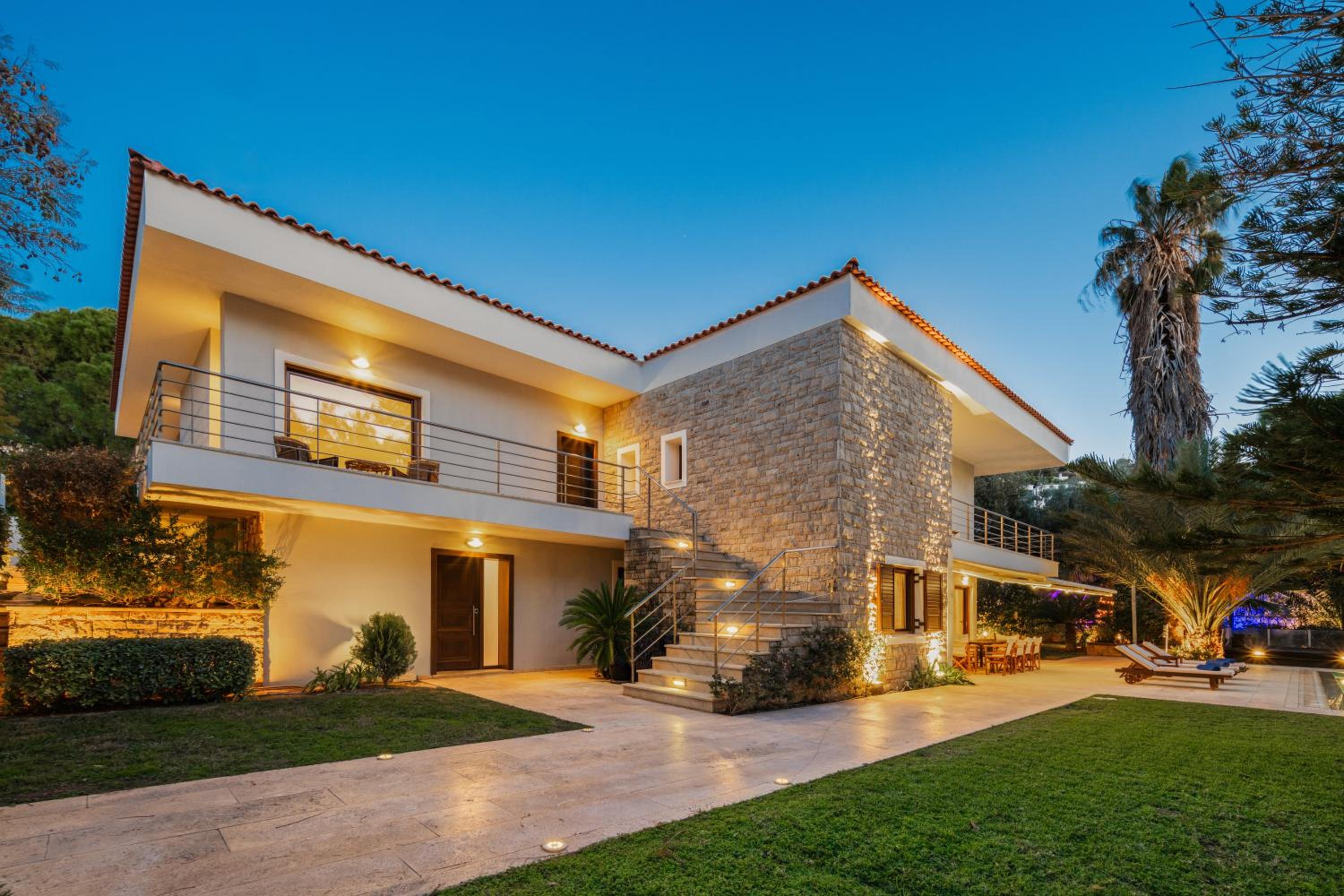 Villa Saronida