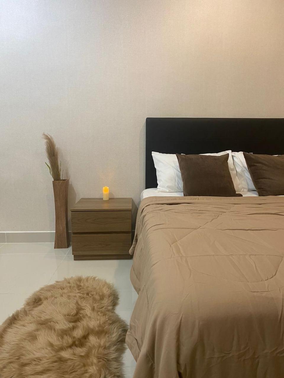 Kuching Near SGH Calming Kozi Square Apartment