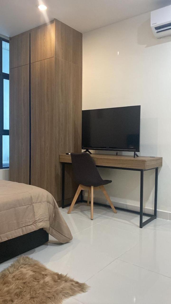 Kuching Near SGH Calming Kozi Square Apartment