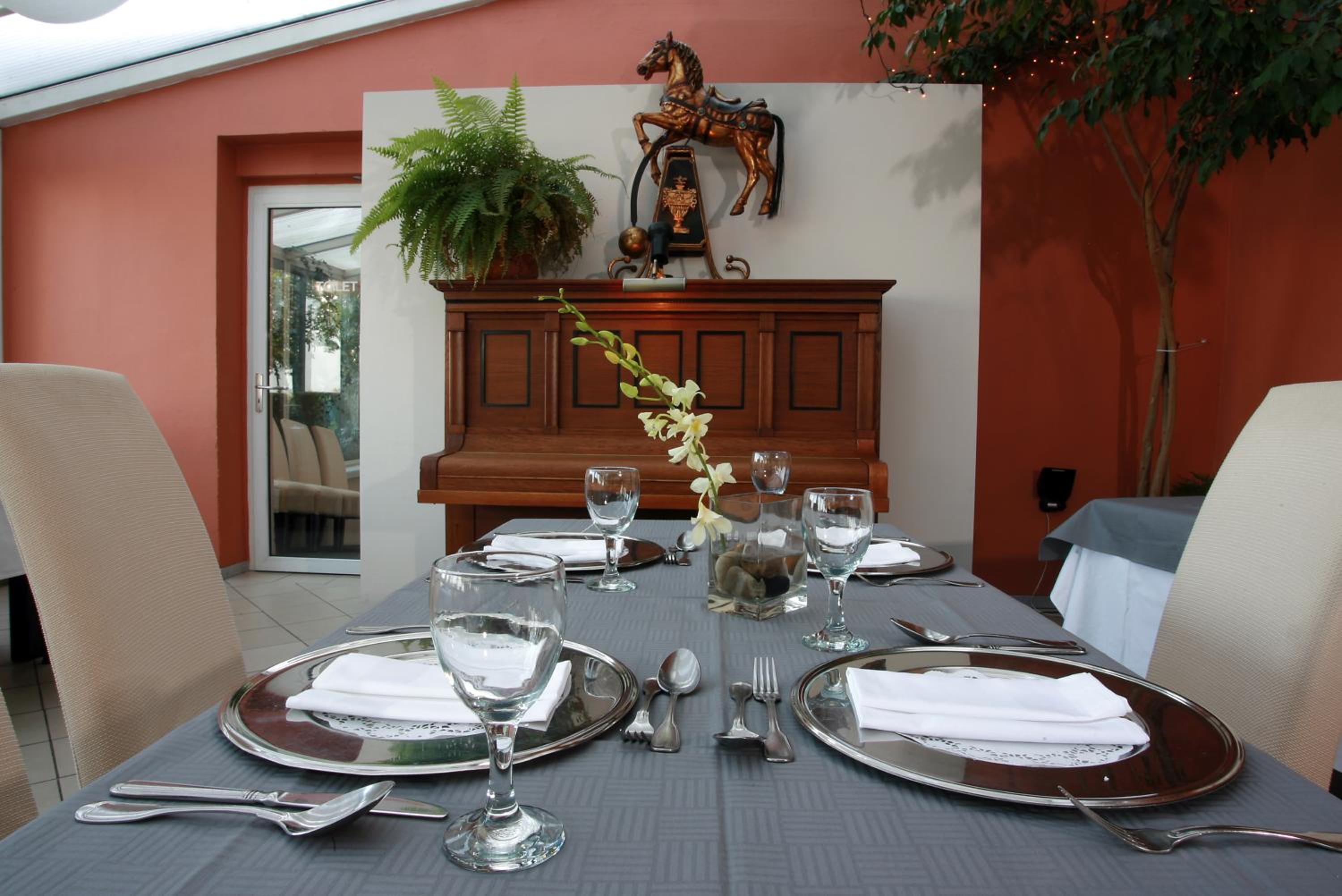 Nebozizek Hotel a Restaurant