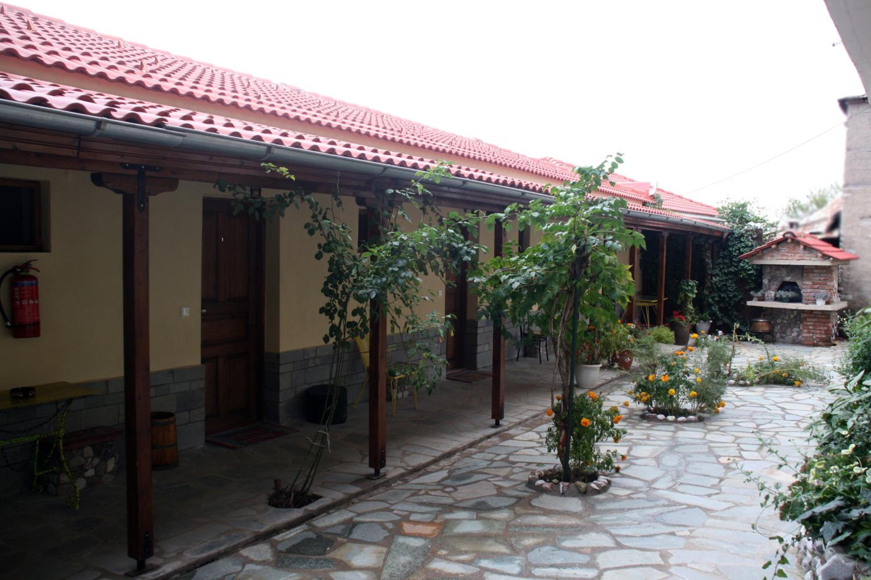 Guesthouse Mitsiopoulou view 2