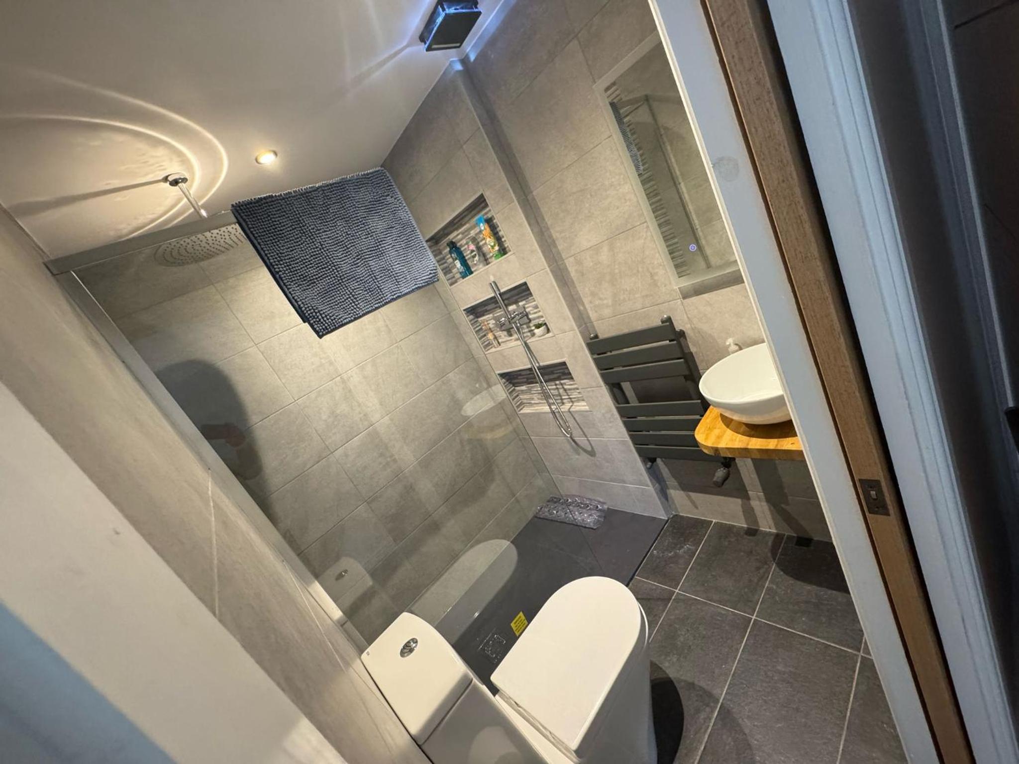 3 Bed house near Tenby with Hot Tub