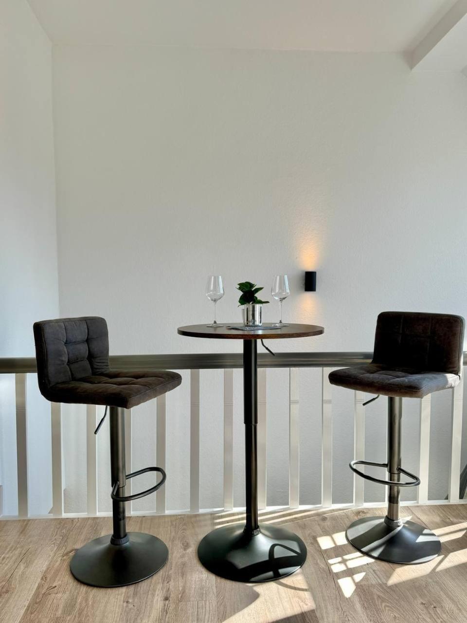 Helles Ferienhaus super zentral mit gratis Stellplätzen N162
