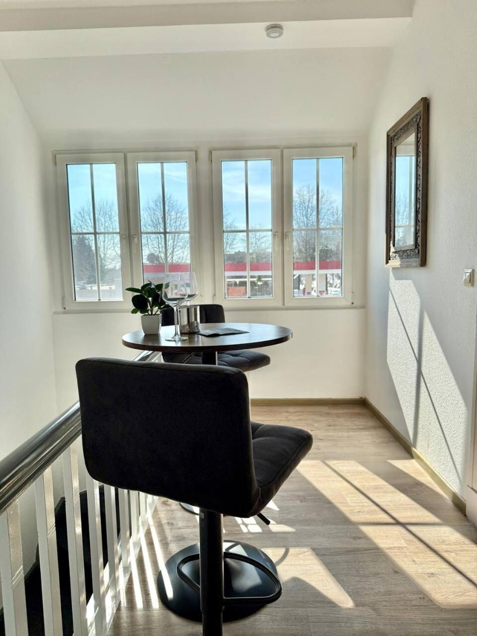 Helles Ferienhaus super zentral mit gratis Stellplätzen N162
