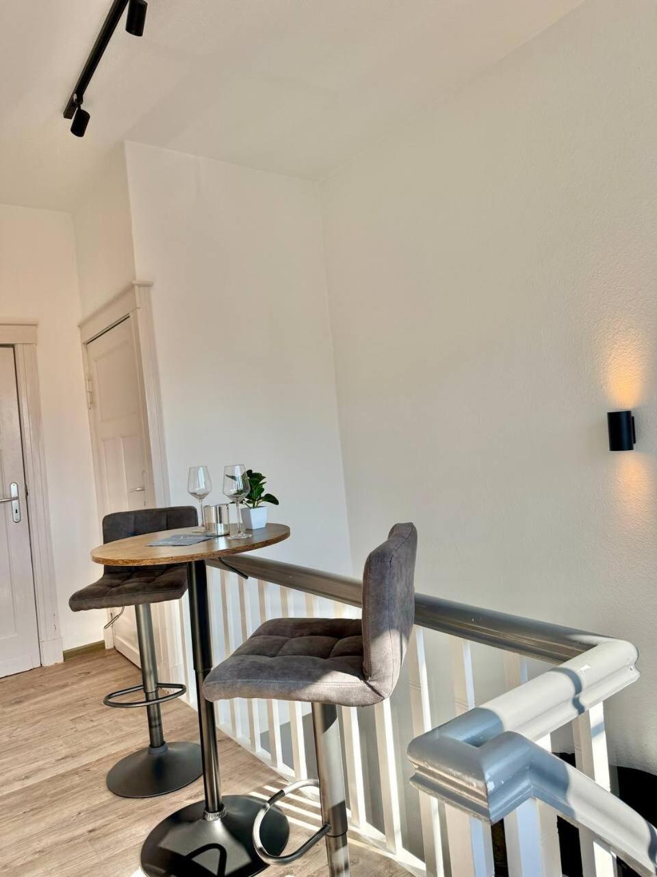 Helles Ferienhaus super zentral mit gratis Stellplätzen N162