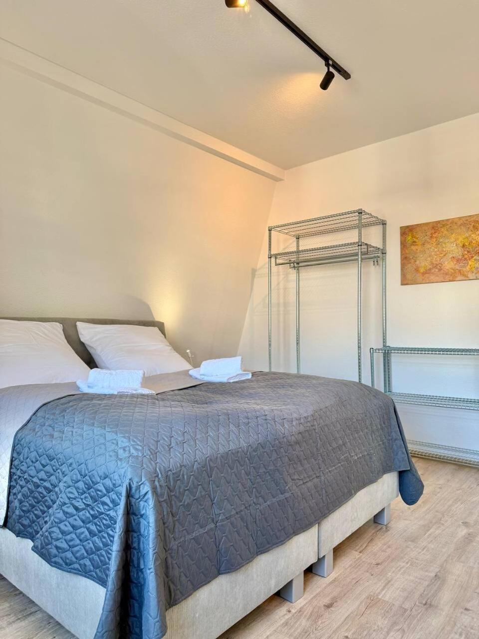 Helles Ferienhaus super zentral mit gratis Stellplätzen N162