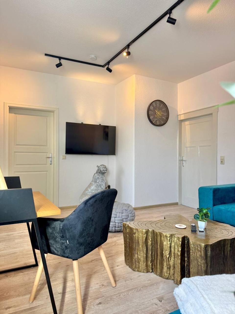 Helles Ferienhaus super zentral mit gratis Stellplätzen N162
