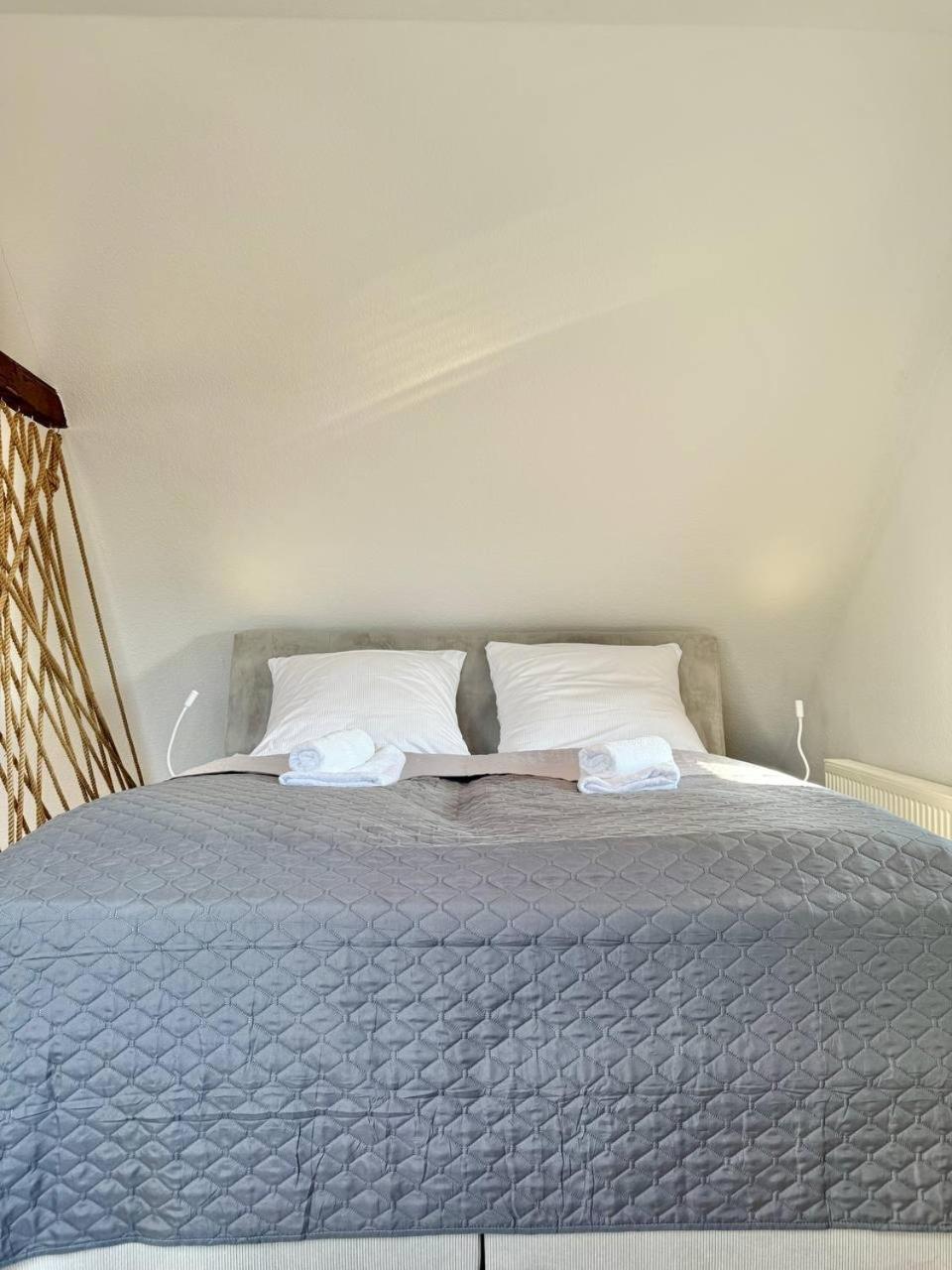 Helles Ferienhaus super zentral mit gratis Stellplätzen N162