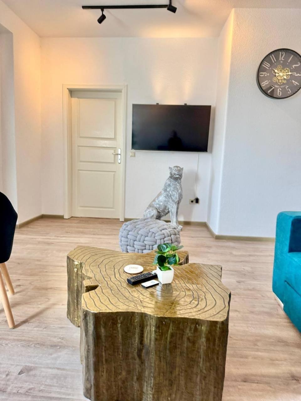 Helles Ferienhaus super zentral mit gratis Stellplätzen N162