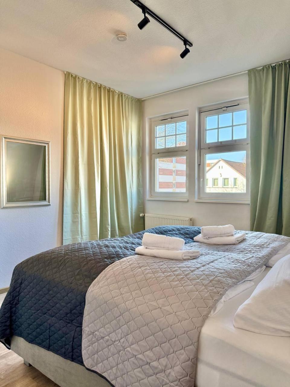 Helles Ferienhaus super zentral mit gratis Stellplätzen N162
