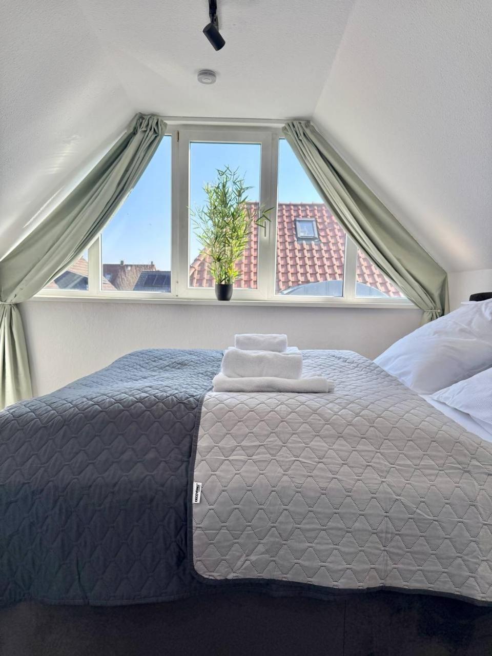 Helles Ferienhaus super zentral mit gratis Stellplätzen N162