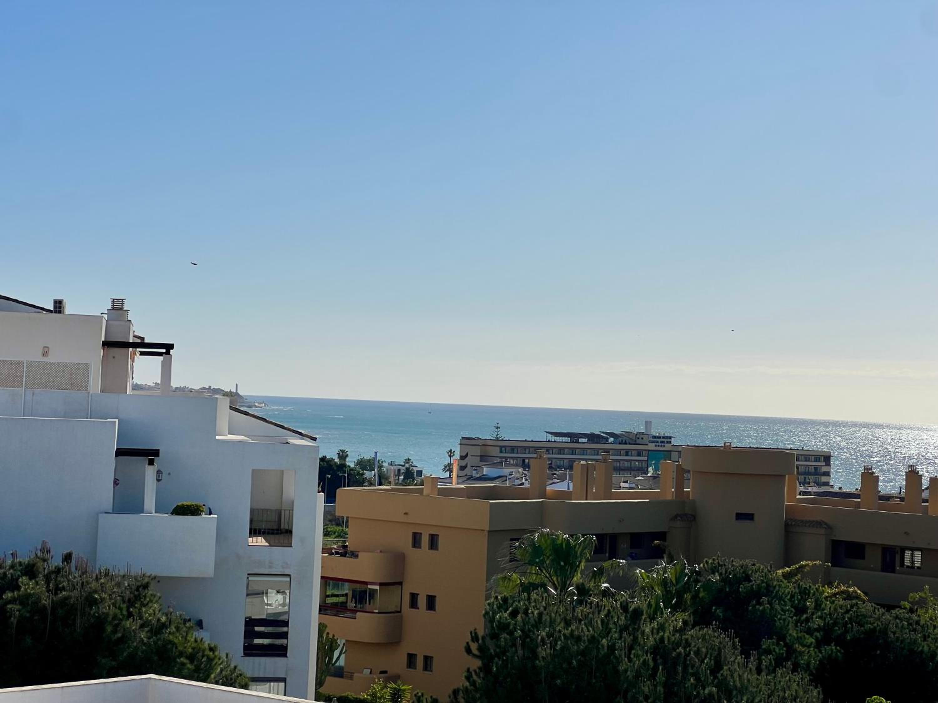 AlaMar Collection - Premium Penthouse, Sea Views, Sunny Terrace & Pool