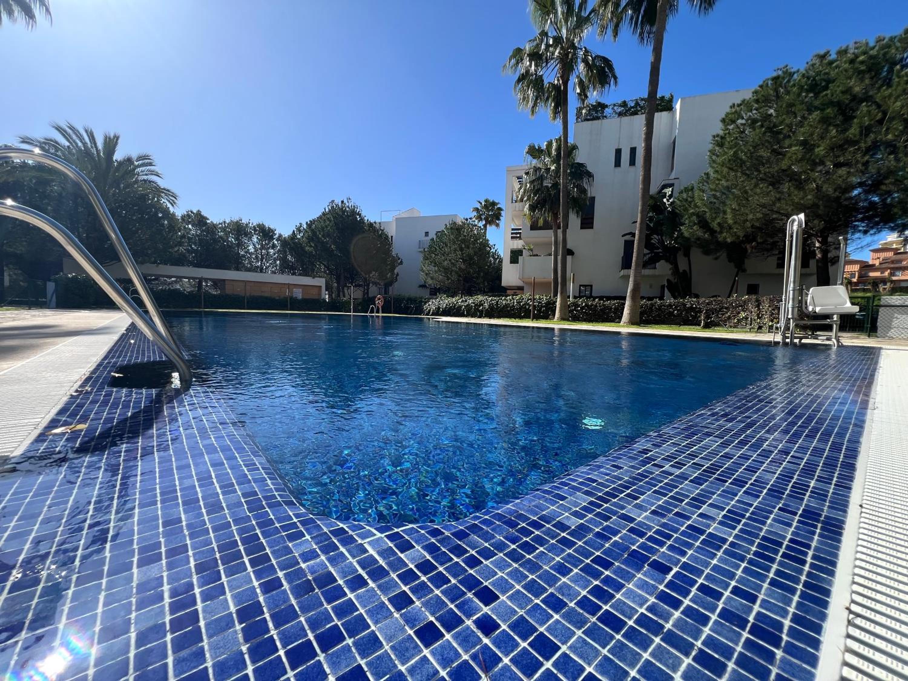AlaMar Collection - Premium Penthouse, Sea Views, Sunny Terrace & Pool