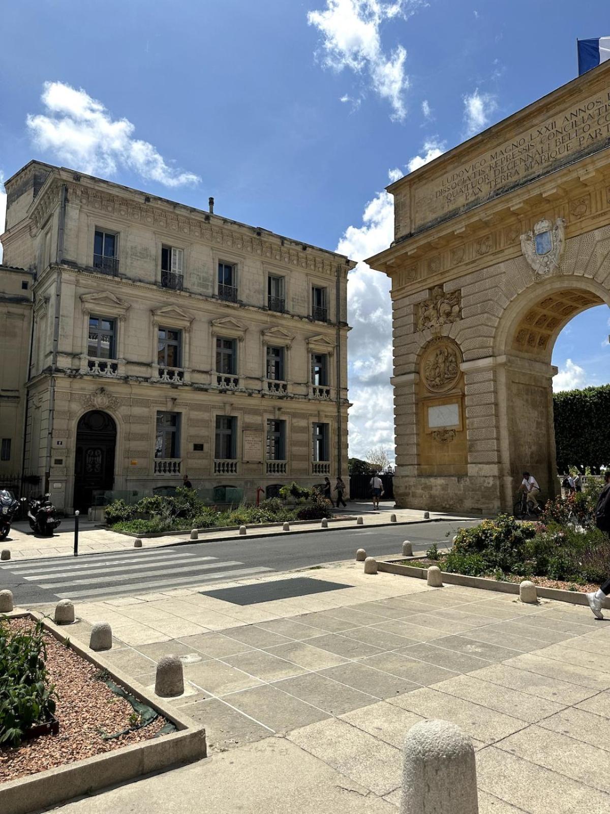 Appartement design, wifi, centre historique, balcon