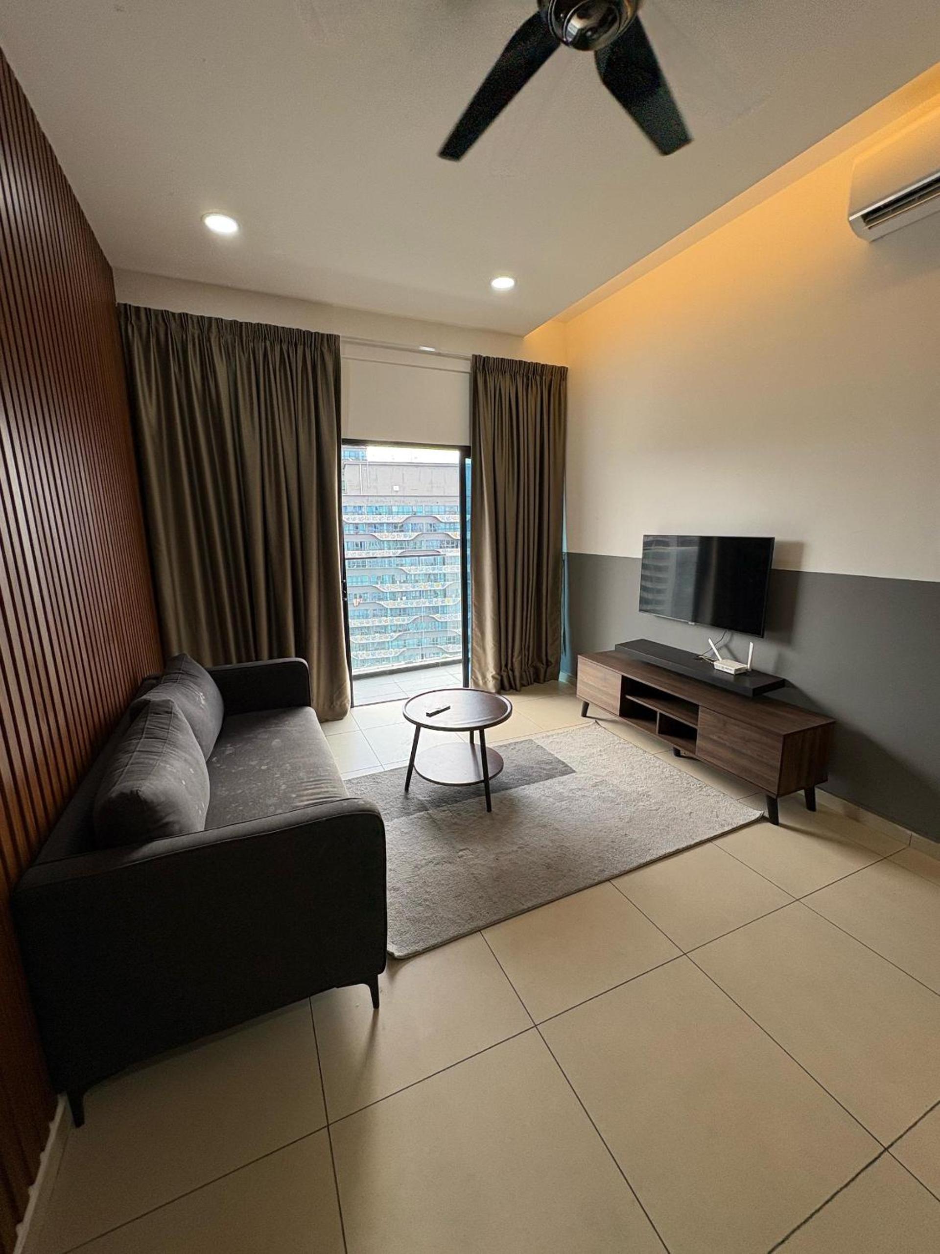 Reizz by Aayu Residences - 10mins to KLCC, 2 mins to Gleneagles Hospital