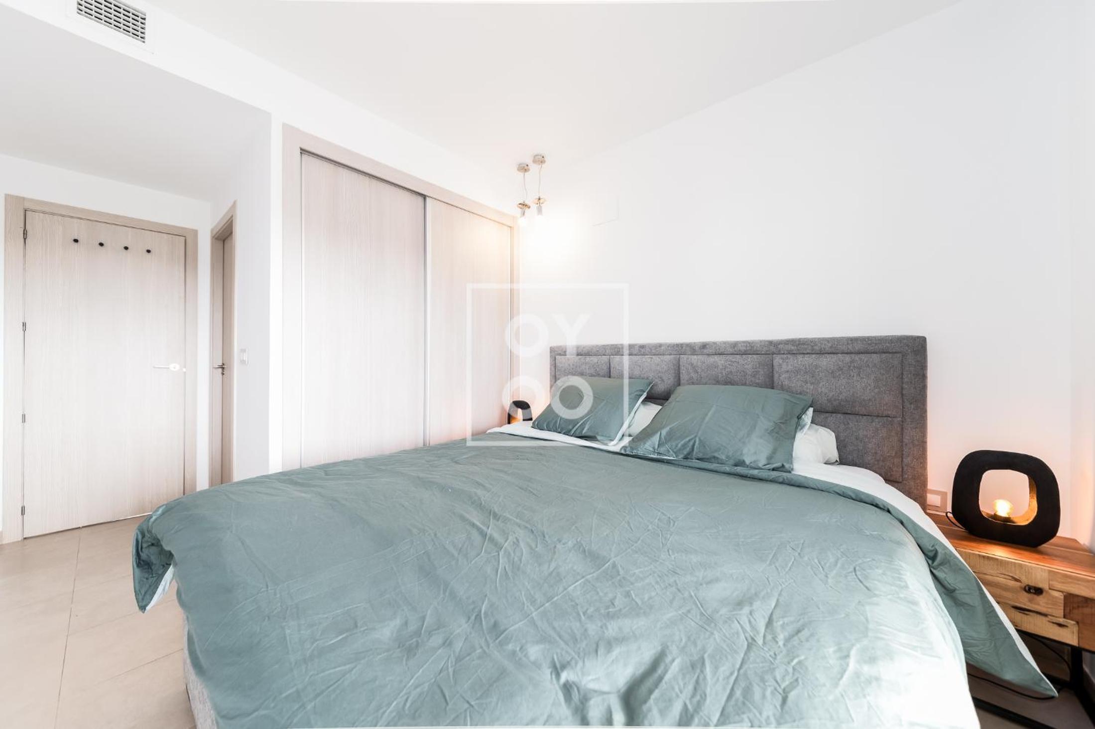 La Brisa del Mar apt with sea view, terrace, pool - by OYOOSTAYS
