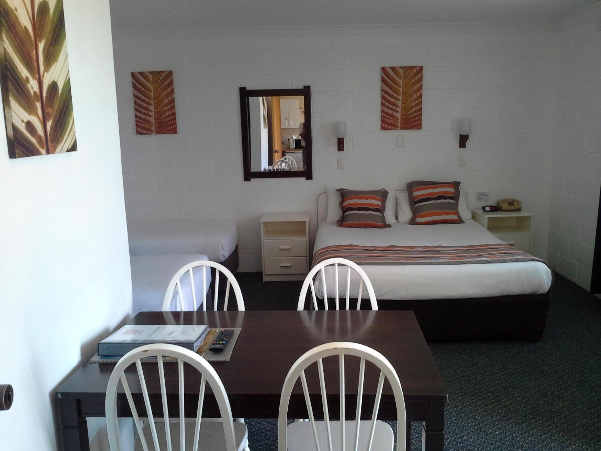 Hideaway Motor Inn
