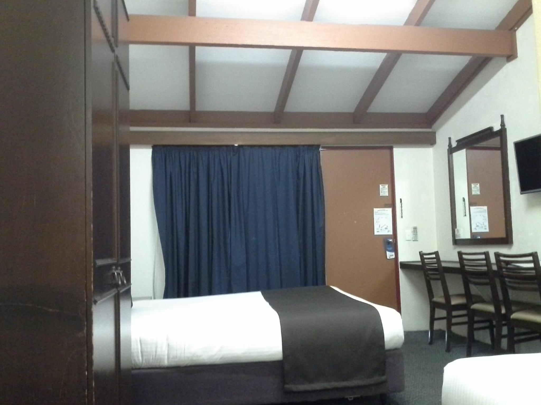 Hideaway Motor Inn