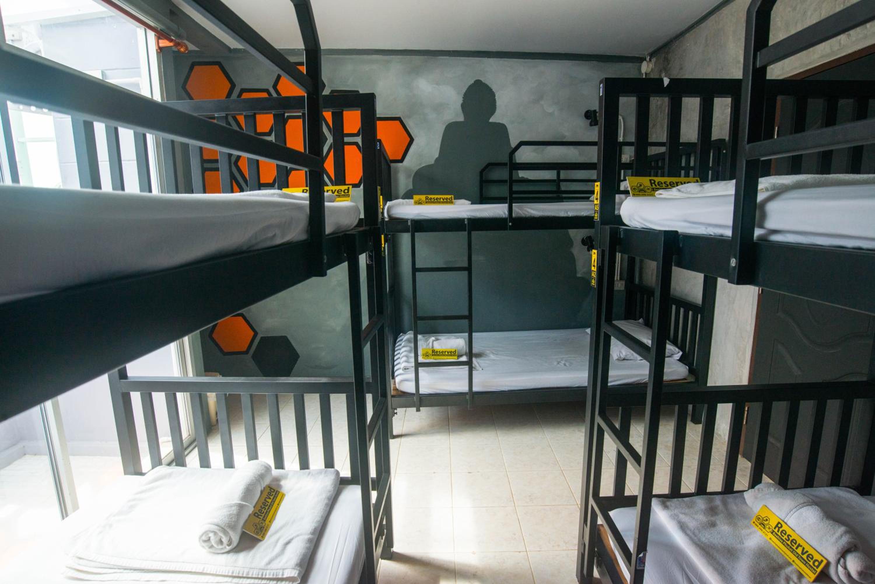 Beehive Phuket Old Town Hostel