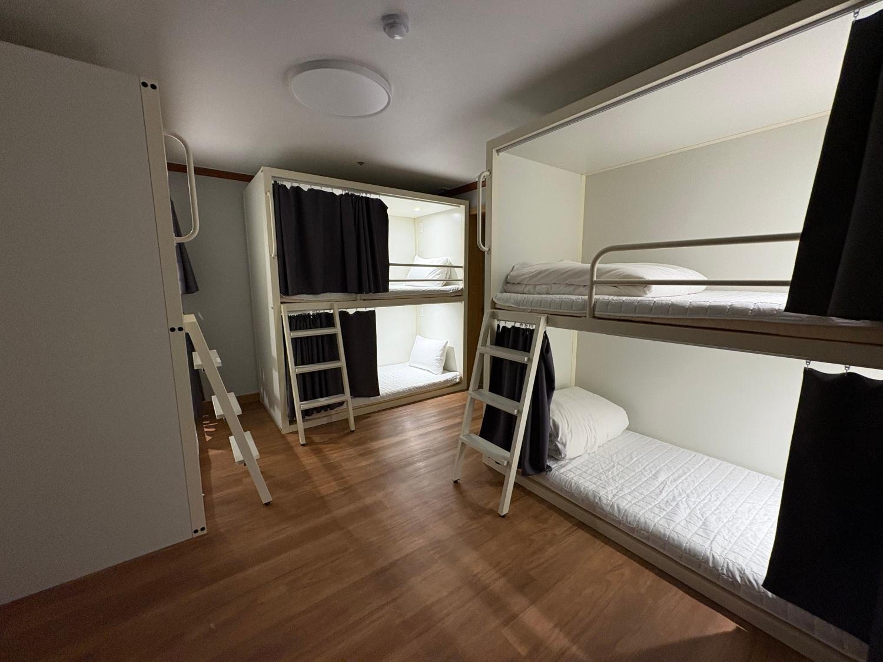 K wave Guesthouse Only Female in Hongdae 2