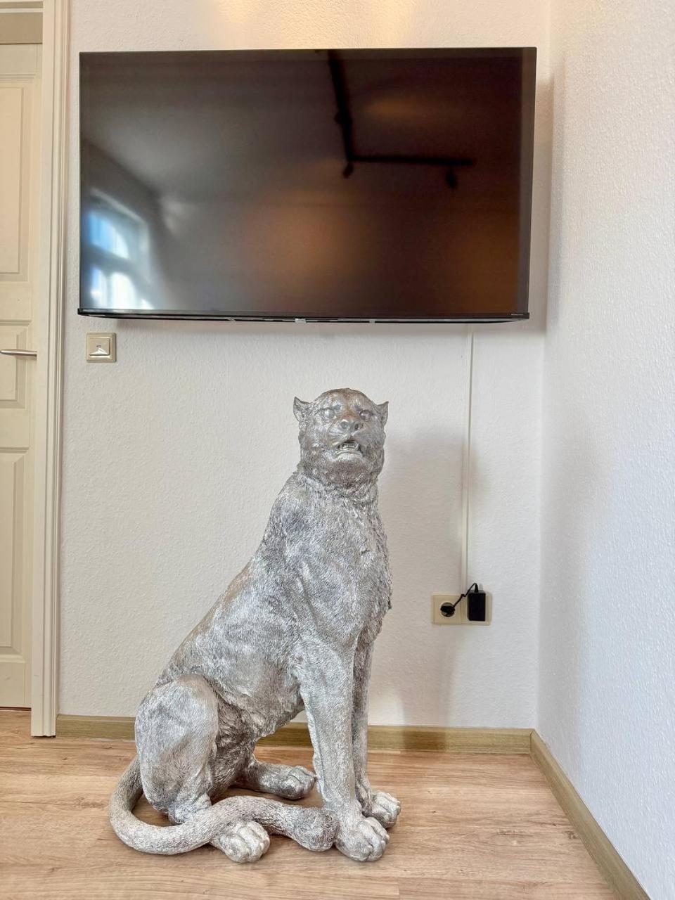 Helles Ferienhaus super zentral mit gratis Stellplätzen N162