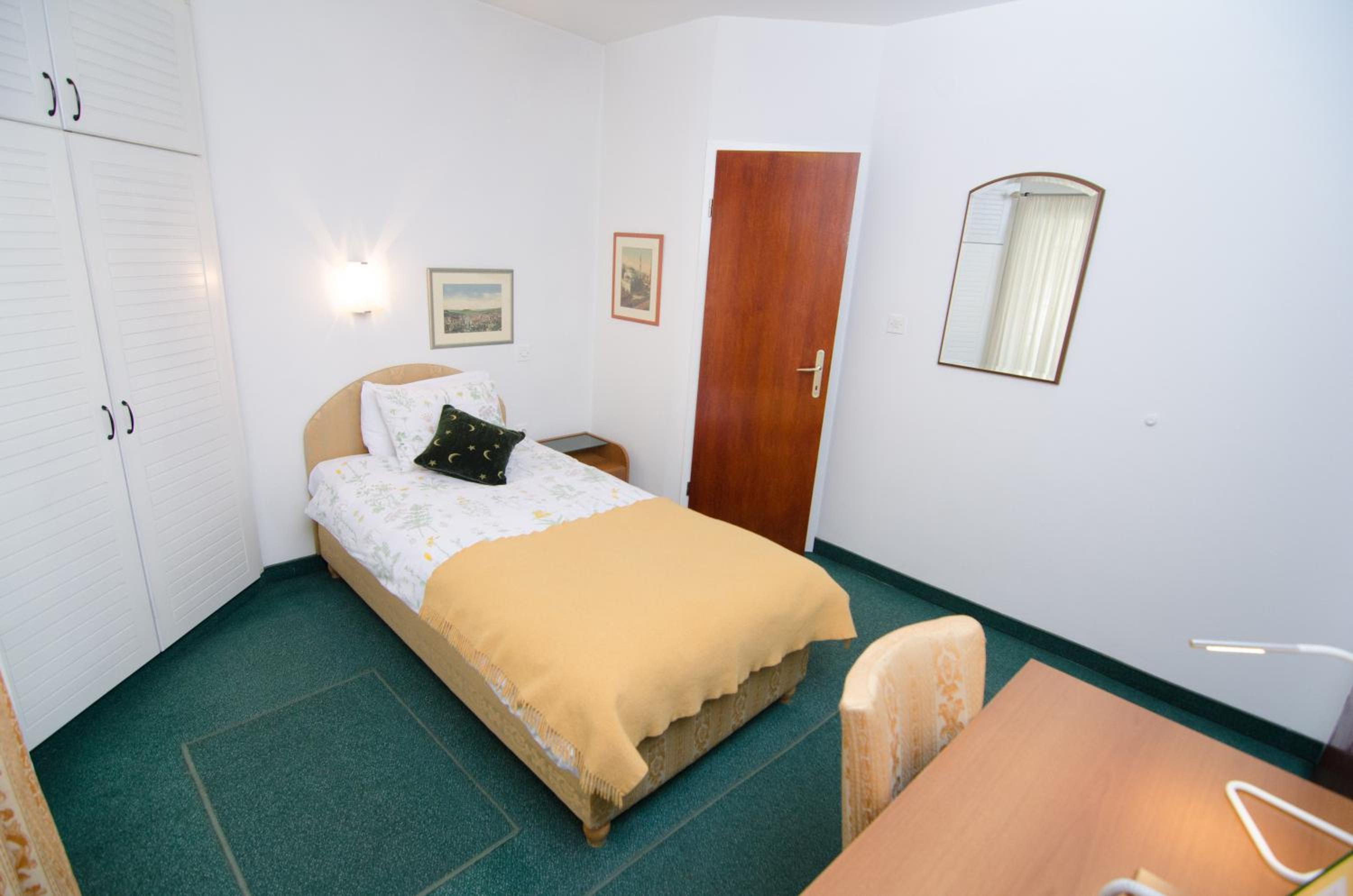 Halvat Guesthouse