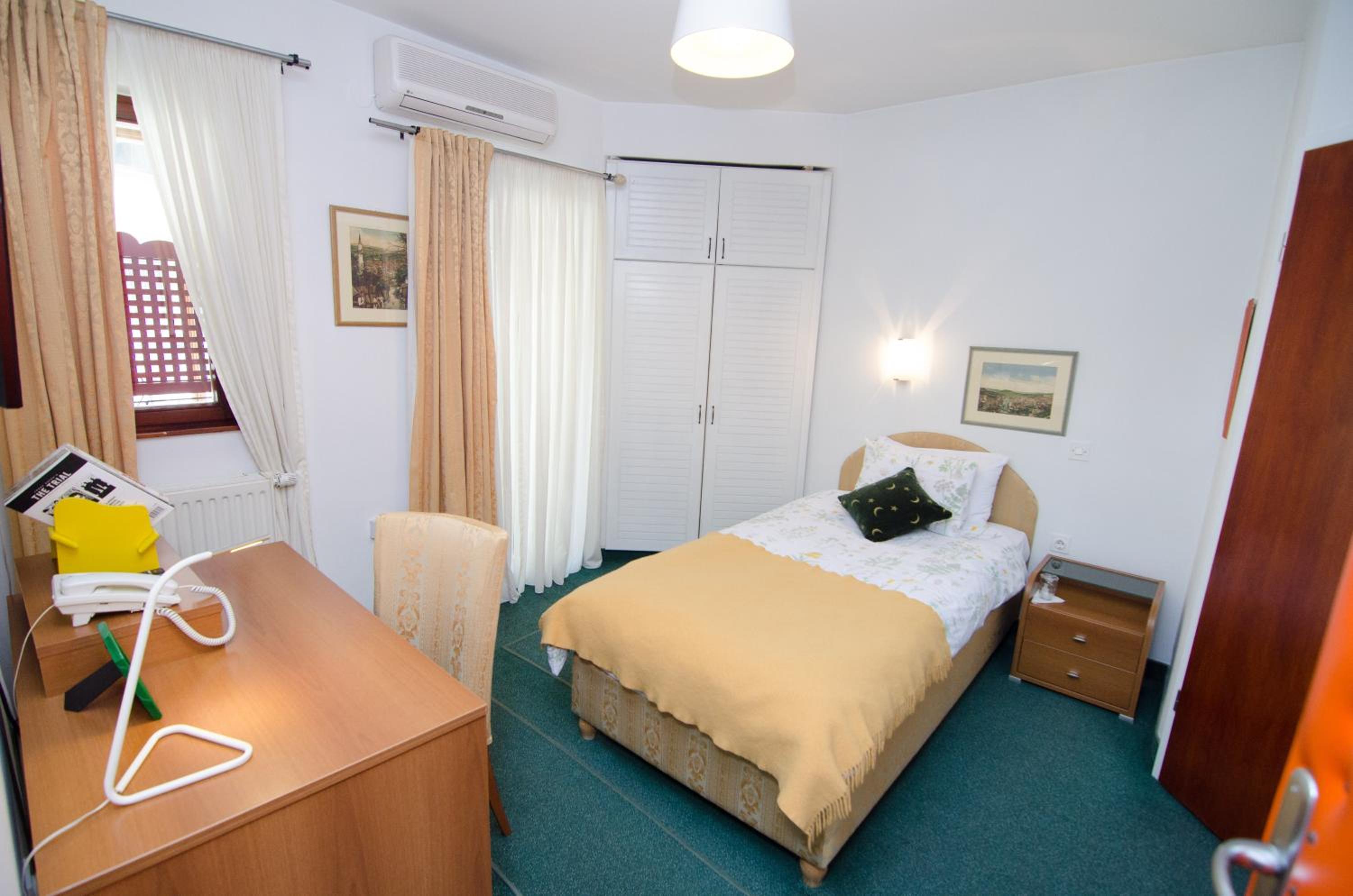 Halvat Guesthouse