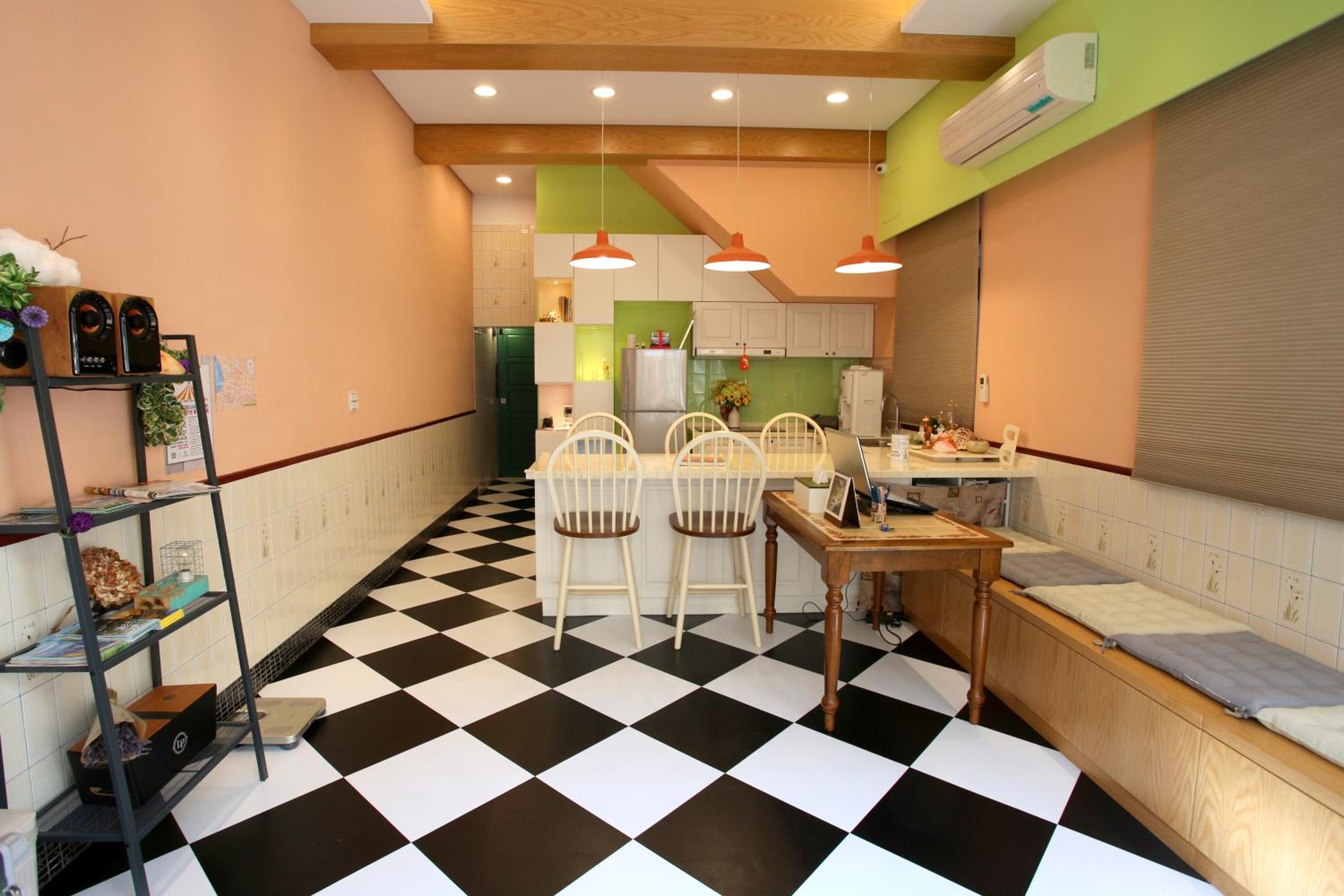 Photo 8