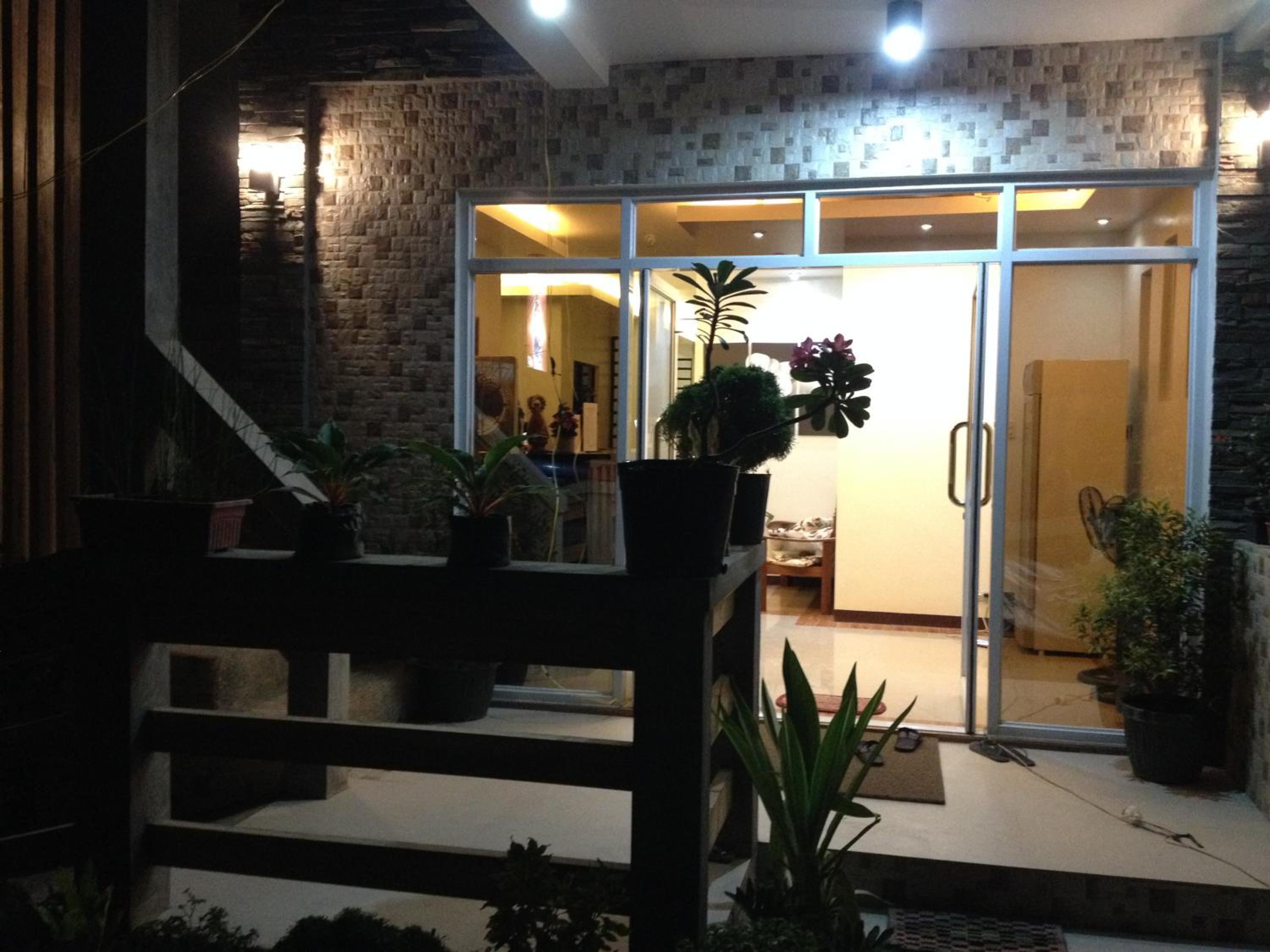 Seaslugs Travellers Inn, El Nido - 14