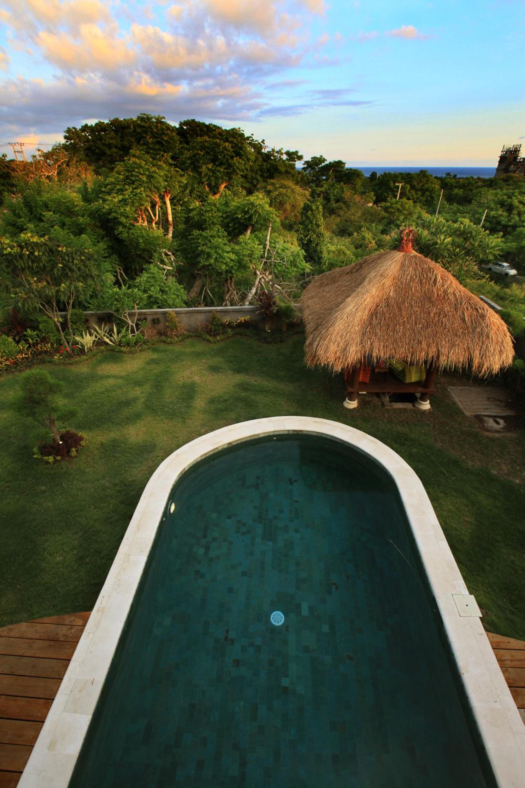 Breezy Point Villas
