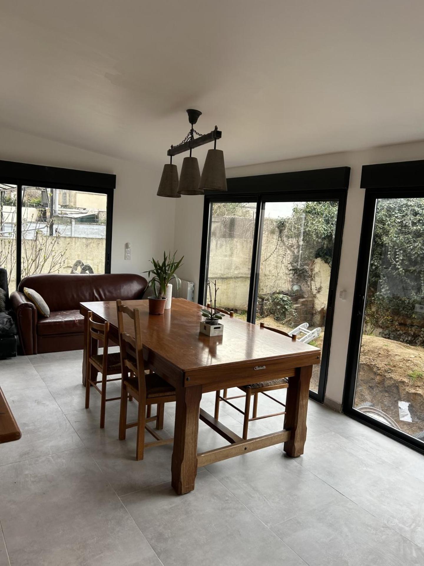 Grand Paris Cozy Stay Private Studios and Apartment Quick Access to Paris